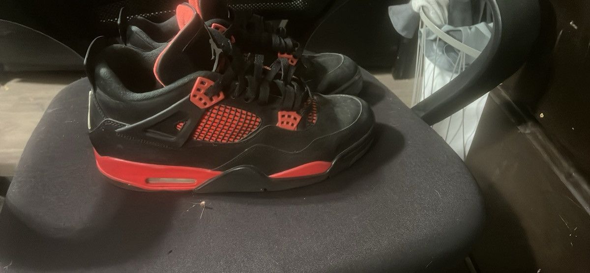 Jordan Brand Jordan 4s Red Thunder Size US 11 / EU 44 - 1 Thumbnail