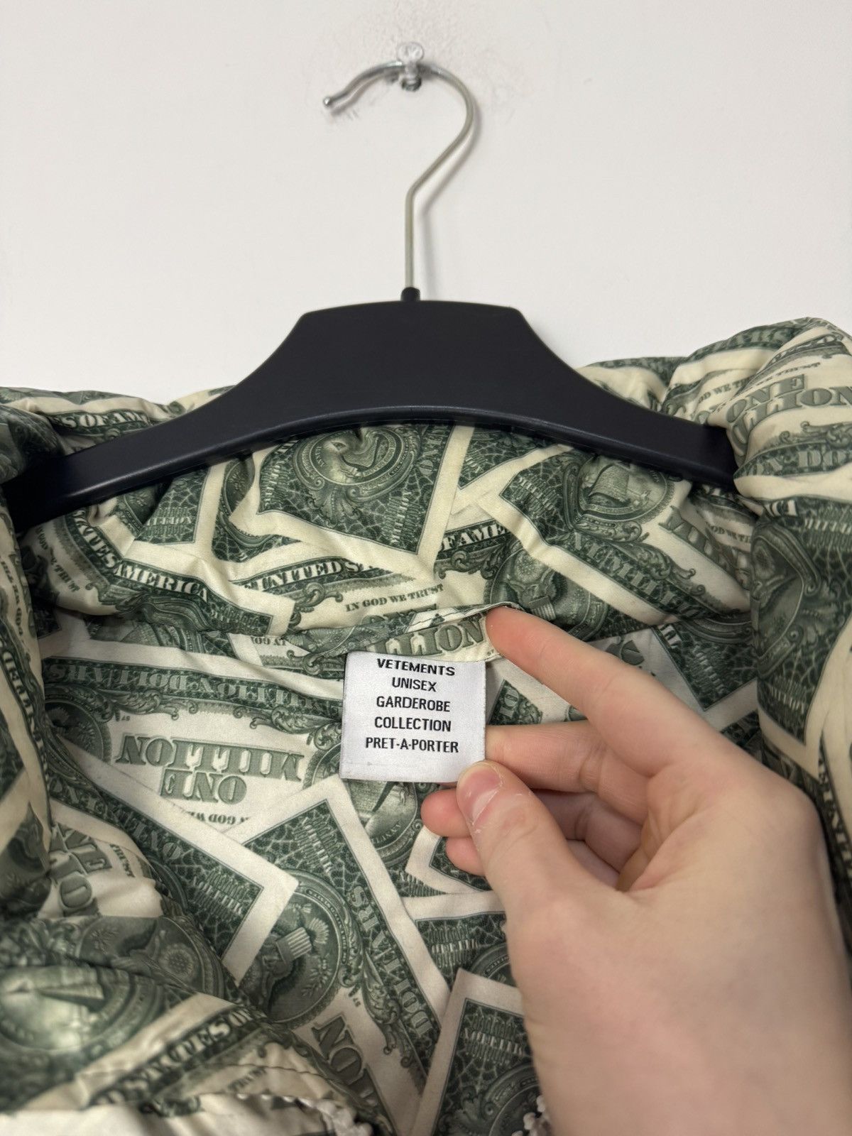 Vetements Vetements Million Dollar Print Down Puffer Jacket Luxury Size US S / EU 44-46 / 1 - 10 Thumbnail
