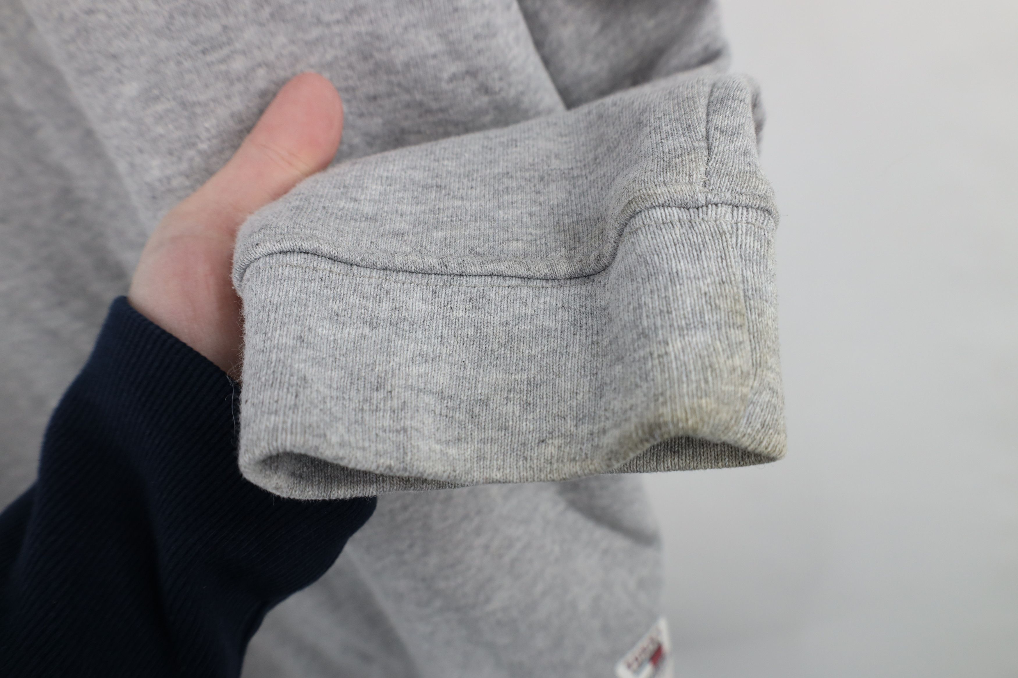 Tommy Hilfiger × Vintage Vintage 90s Tommy Hilfiger Spell Out Crewneck Sweatshirt USA Size US L / EU 52-54 / 3 - 8 Thumbnail