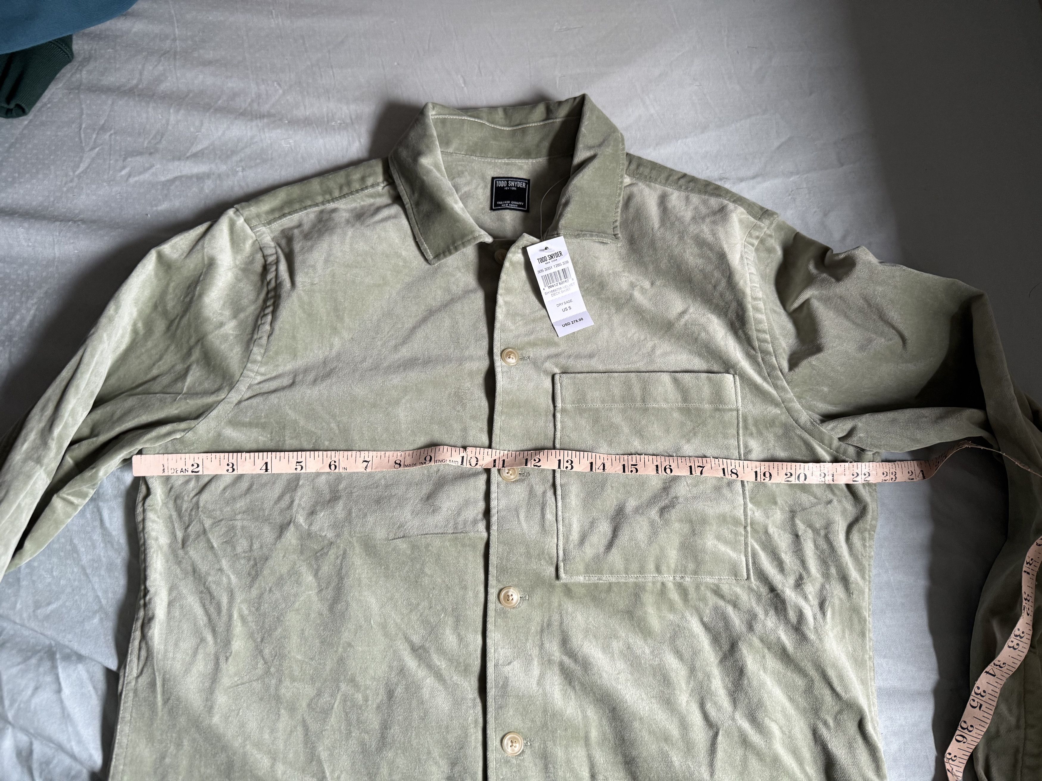 Todd Snyder Todd Snyder Velvet Deck Shirt Small GREEN (Relaxed Fit) $278 Size US S / EU 44-46 / 1 - 2 Thumbnail
