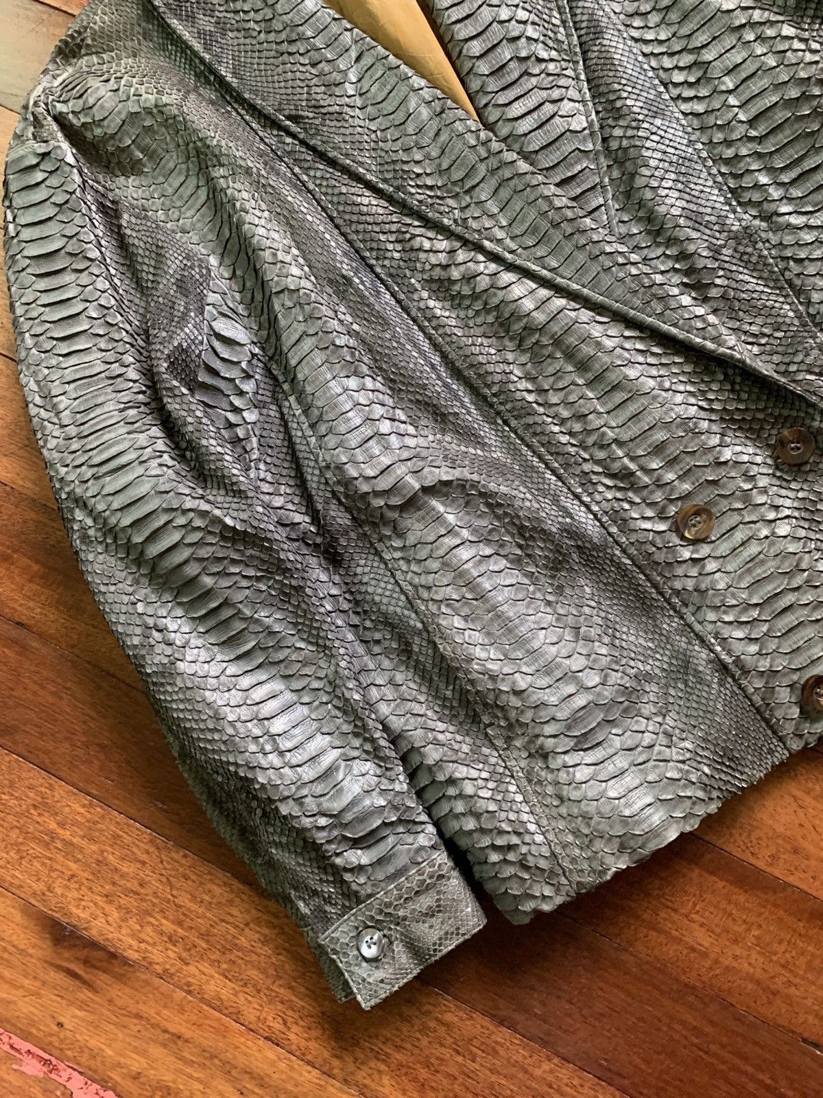 Gucci Rare! A/W 1998- Gucci- Tom Ford- Snakeskin Leather Coat Size US L / EU 52-54 / 3 - 3 Thumbnail