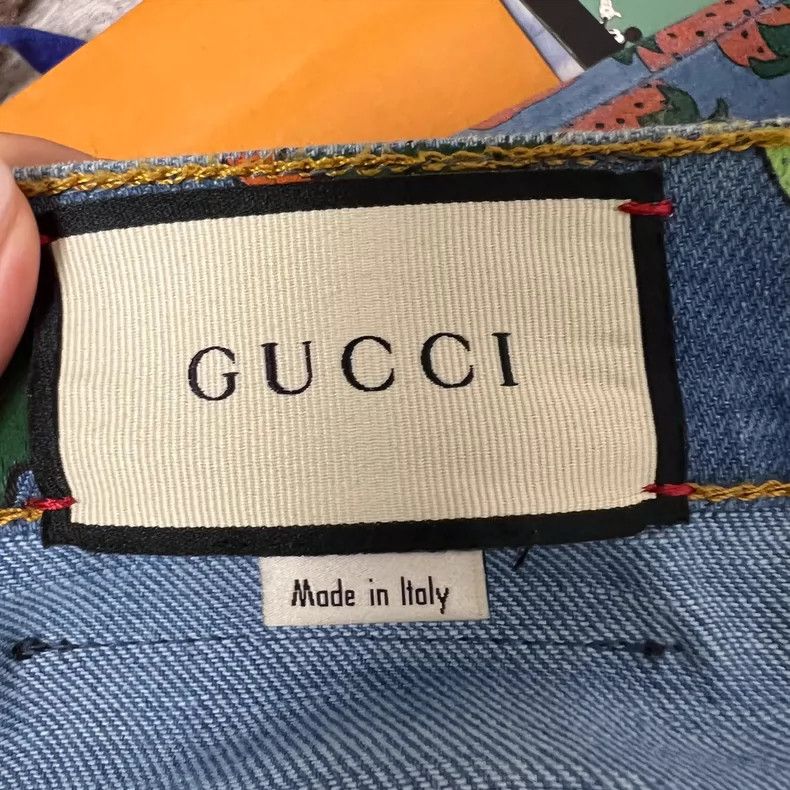 Gucci Gucci Strawberry denim skirt Size 26" / US 2 / IT 38 - 4 Thumbnail