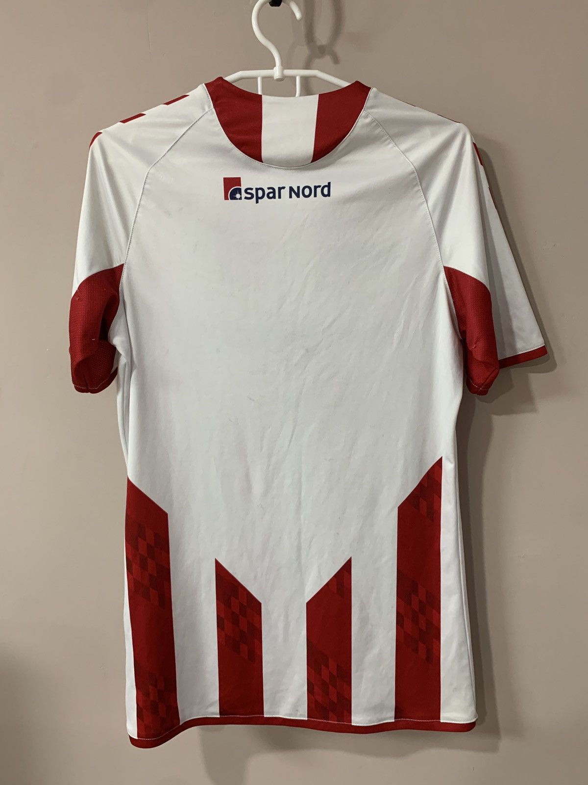 Hummel Aalborg BK 2017/18 Home Football Shirt Hummel Soccer Jersey Size US S / EU 44-46 / 1 - 2 Thumbnail