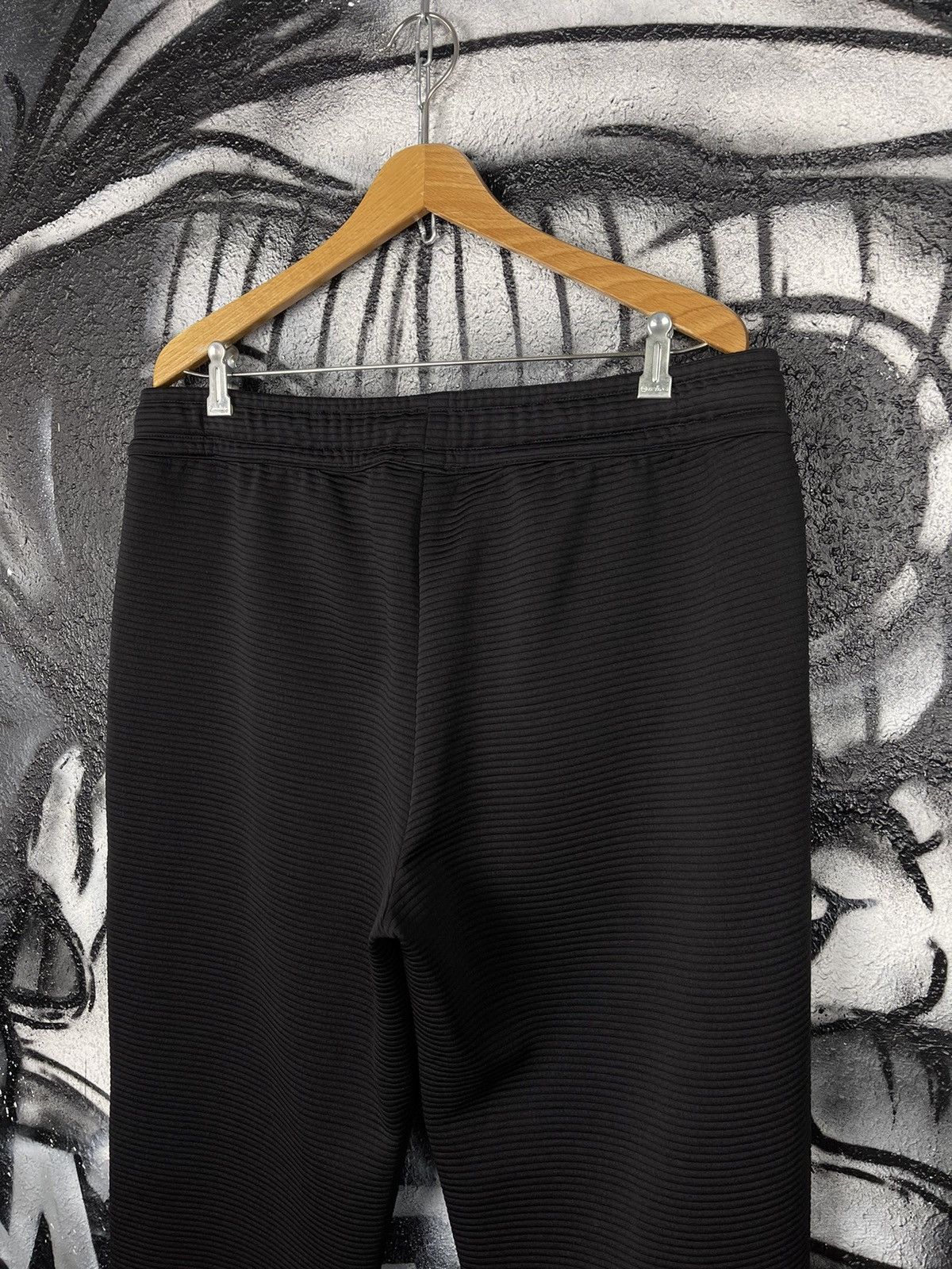 Emporio Armani EA7 Emporio Armani Track Pants Men’s Size XL Size US 36 / EU 52 - 8 Thumbnail