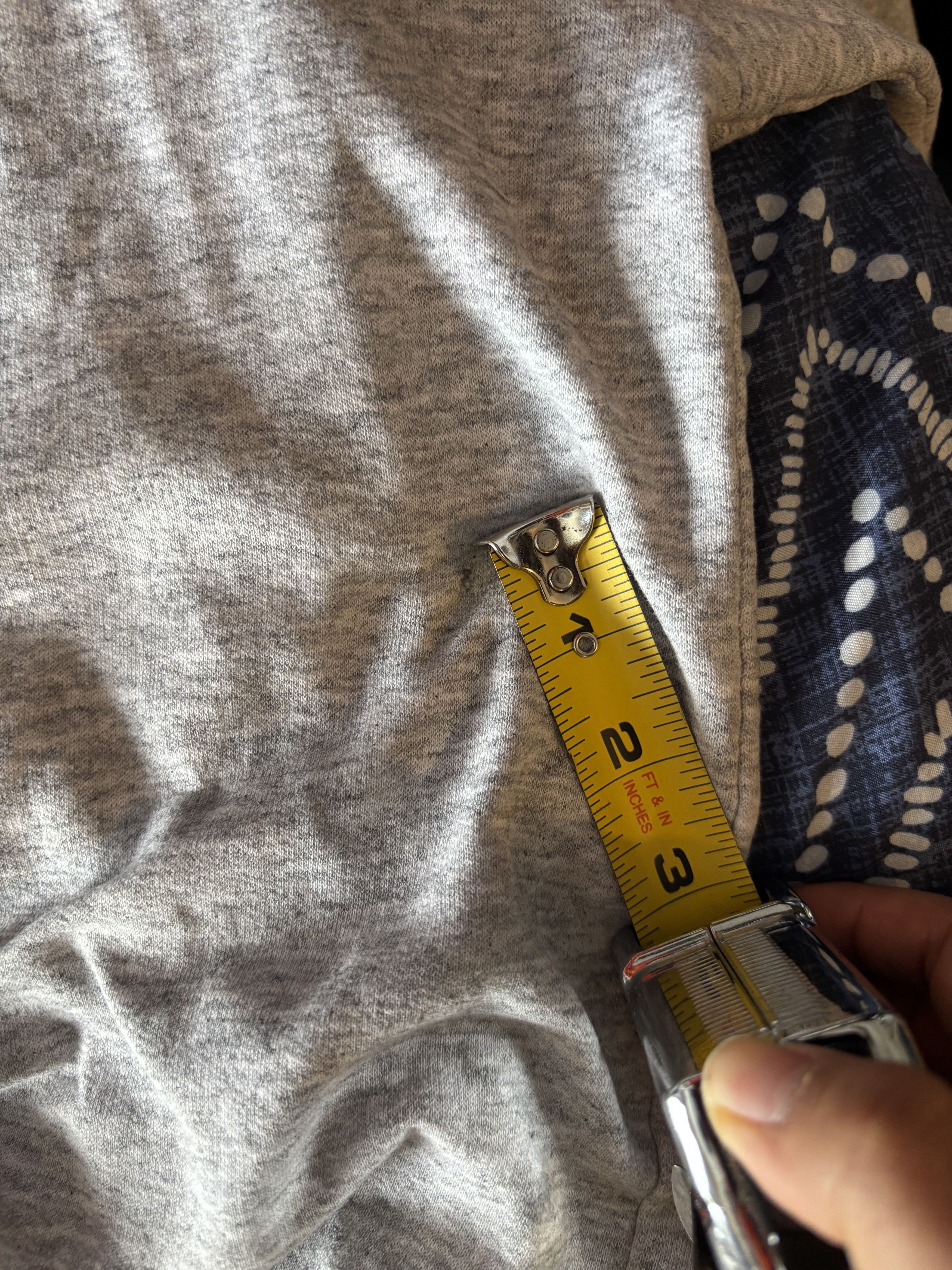 Vintage Dated 1992 Georgetown Hoyas Crewneck Size US L / EU 52-54 / 3 - 5 Thumbnail