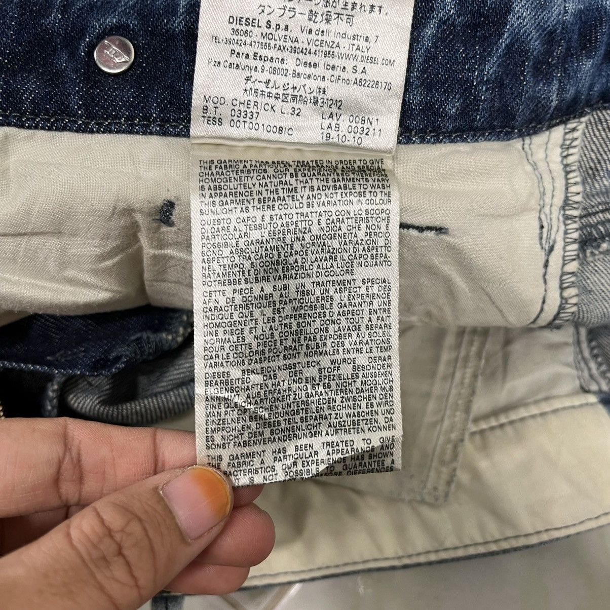 Diesel Vinatge Diesel Utility Distressed Denim Jeans Size US 32 / EU 48 - 16 Thumbnail
