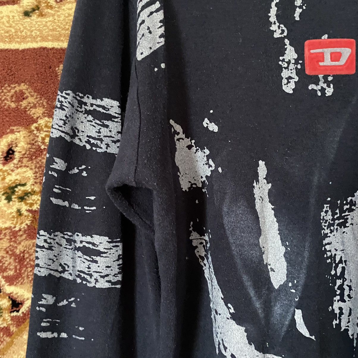 Diesel × Vintage Rare Vintage Diesel Long Sleeve Tee Centre Logo Y2K style Size US L / EU 52-54 / 3 - 7 Thumbnail