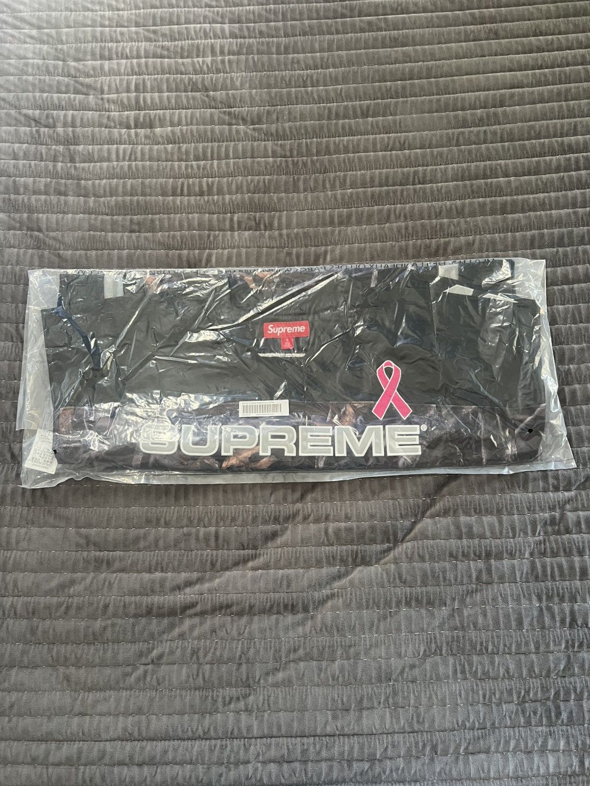 Supreme Supreme Breast Cancer Awareness Football Jersey Black Small Size US S / EU 44-46 / 1 - 1 Thumbnail