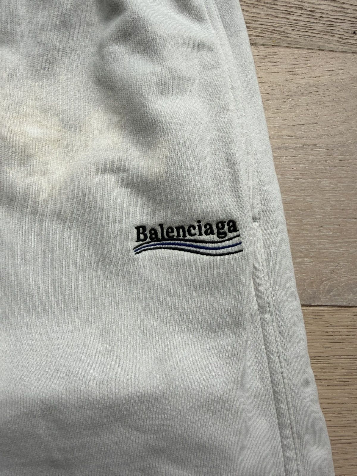 Balenciaga Balenciaga 3/4 sweatpants Size US 29 - 2 Thumbnail