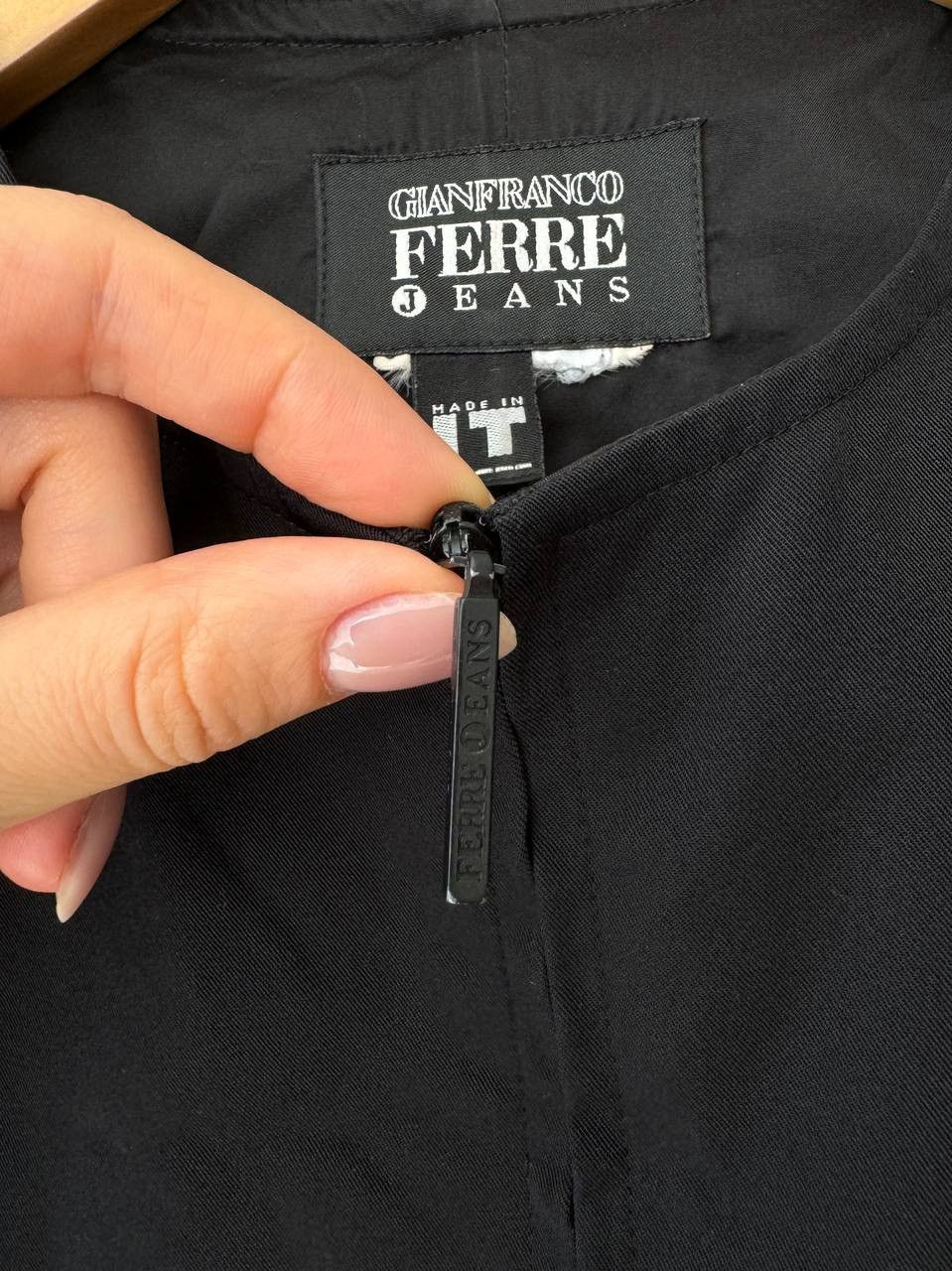 Designer × Gianfranco Ferre × Vintage Vintage 90's Gianfranco Ferre Designer Light Vest Size S / US 4 / IT 40 - 3 Thumbnail