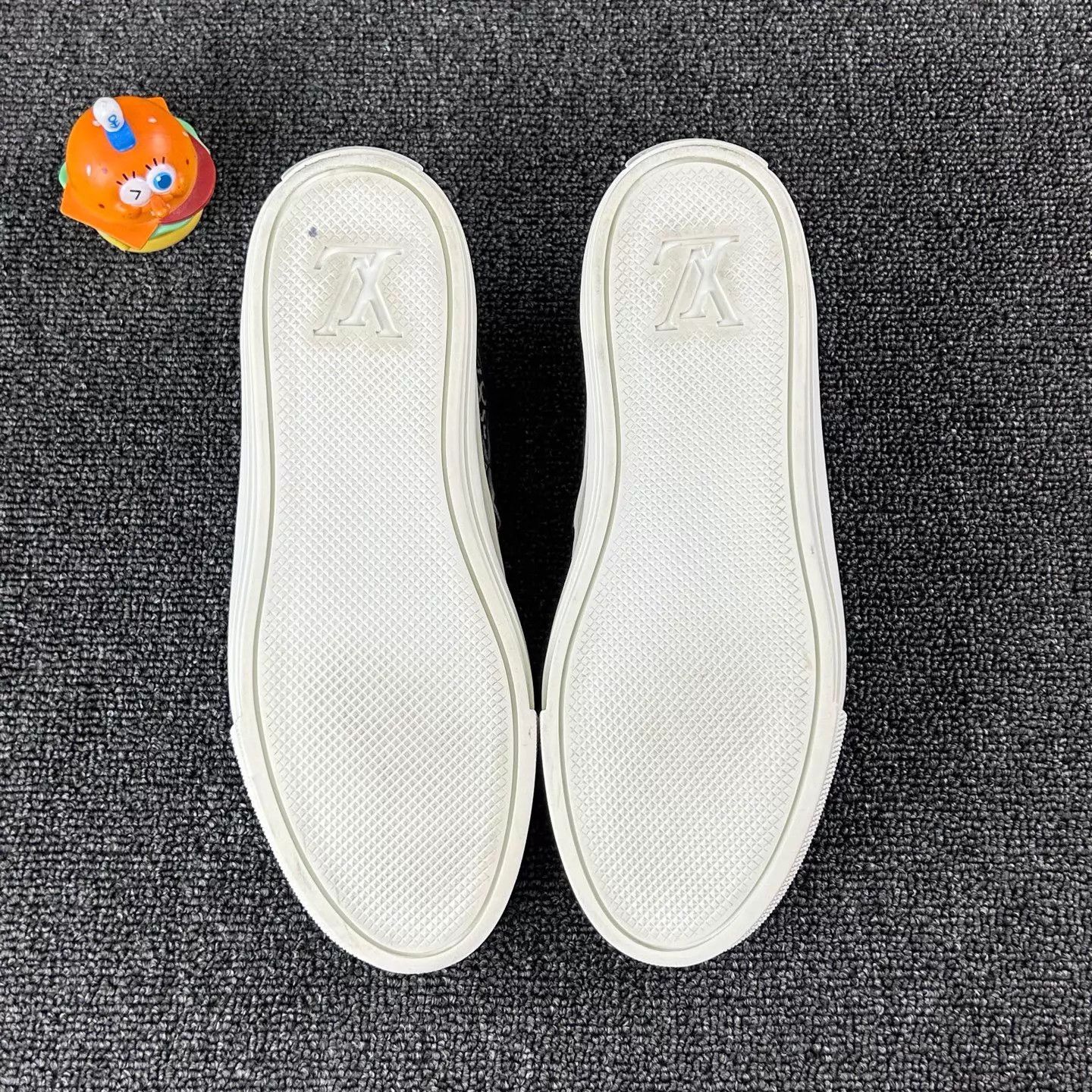 Louis Vuitton Louis Vuitton Monogram 1854 Sneaker 37.5 HB6663 Size US 6.5 / IT 36.5 - 6 Thumbnail
