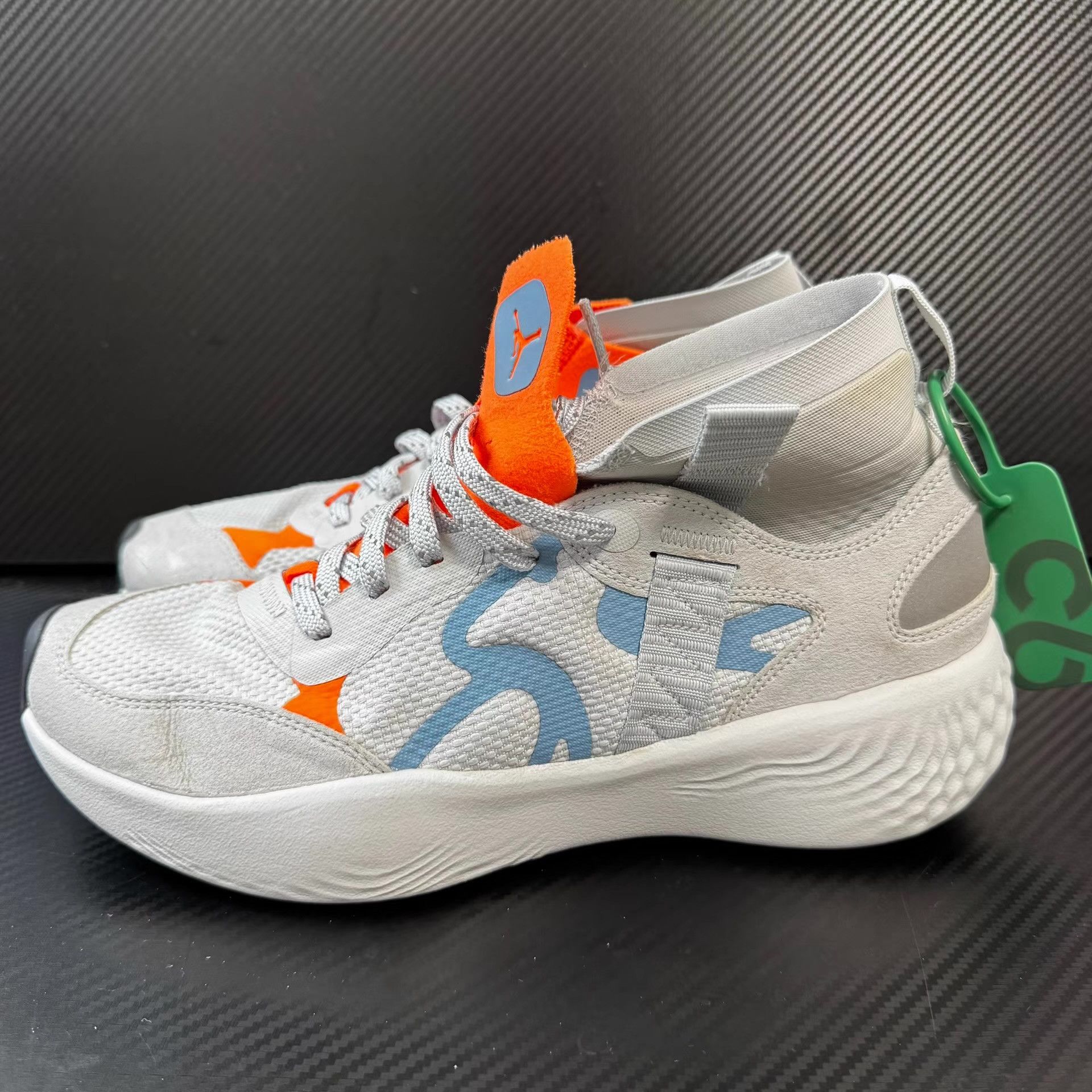 Nike Jordan Delta 3 Mid White Blue Orange Colorway Q10 Size US 8.5 / EU 41-42 - 1 Thumbnail