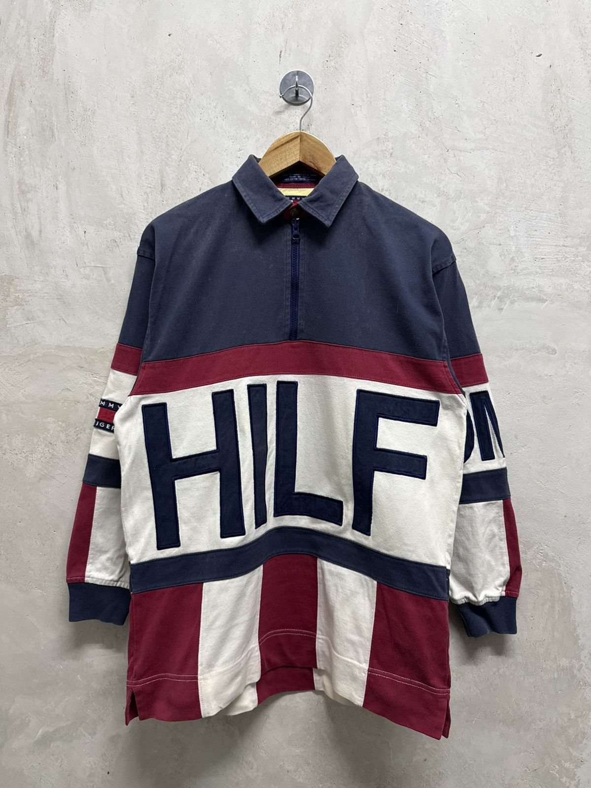 Tommy Hilfiger Vintage 90s Tommy Hilfiger Big Spell Out Rugby Shirt Size US S / EU 44-46 / 1 - 1 Thumbnail