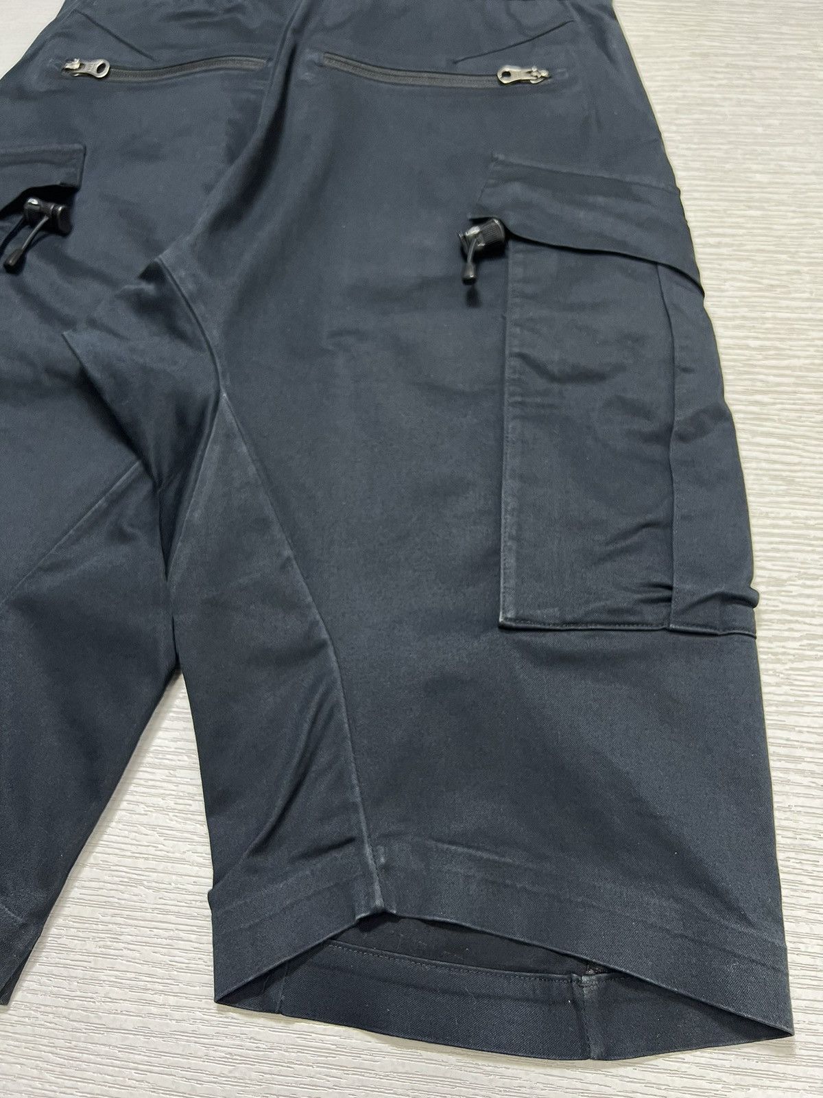 Errolson Hugh Nike ACG - Errolson Hugh - S/S16’ - Tech Cargo Shorts Size US 28 / EU 44 - 10 Thumbnail