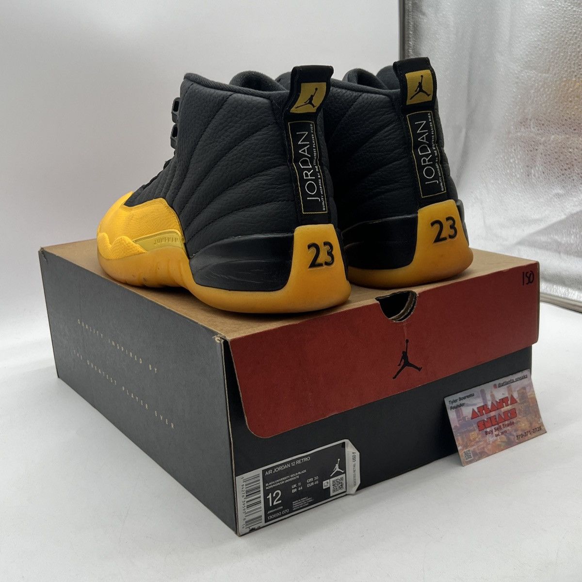 Jordan Brand Air Jordan 12 University Gold Size US 12 / EU 45 - 4 Thumbnail