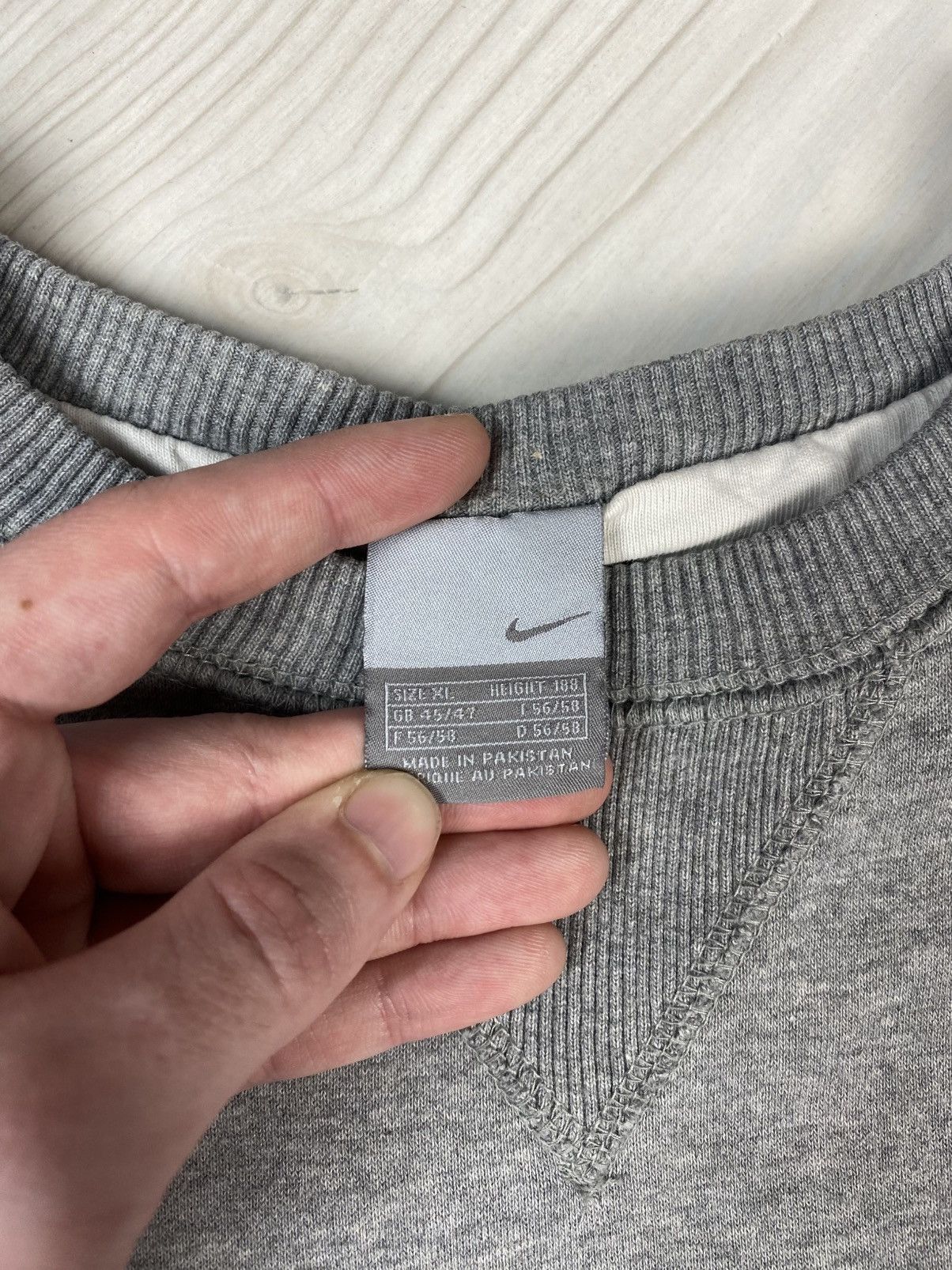 Vintage Vintage Nike small swoosh oversized sweatshirt y2k Size US XL / EU 56 / 4 - 7 Thumbnail