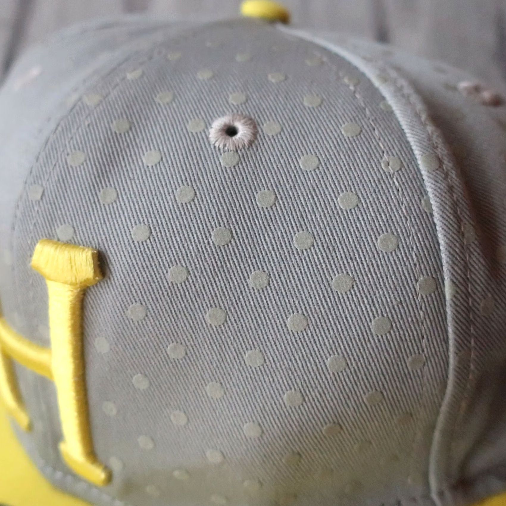 Huf VINTAGE HUF Hat Polka Dot Fitted New Era Yellow Men 7 1/8 Mens Hats Polka Dot Fitted Hat New Era Cap Vintage 2007 Size ONE SIZE - 3 Thumbnail