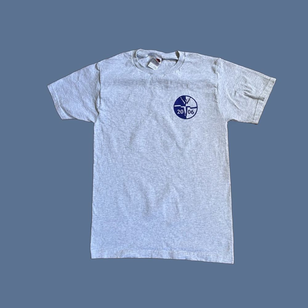 Fruit Of The Loom VINTAGE Merril Lynch Marathon 2006 Shirt Men’s Small Grey Y2K Size US S / EU 44-46 / 1 - 1 Thumbnail