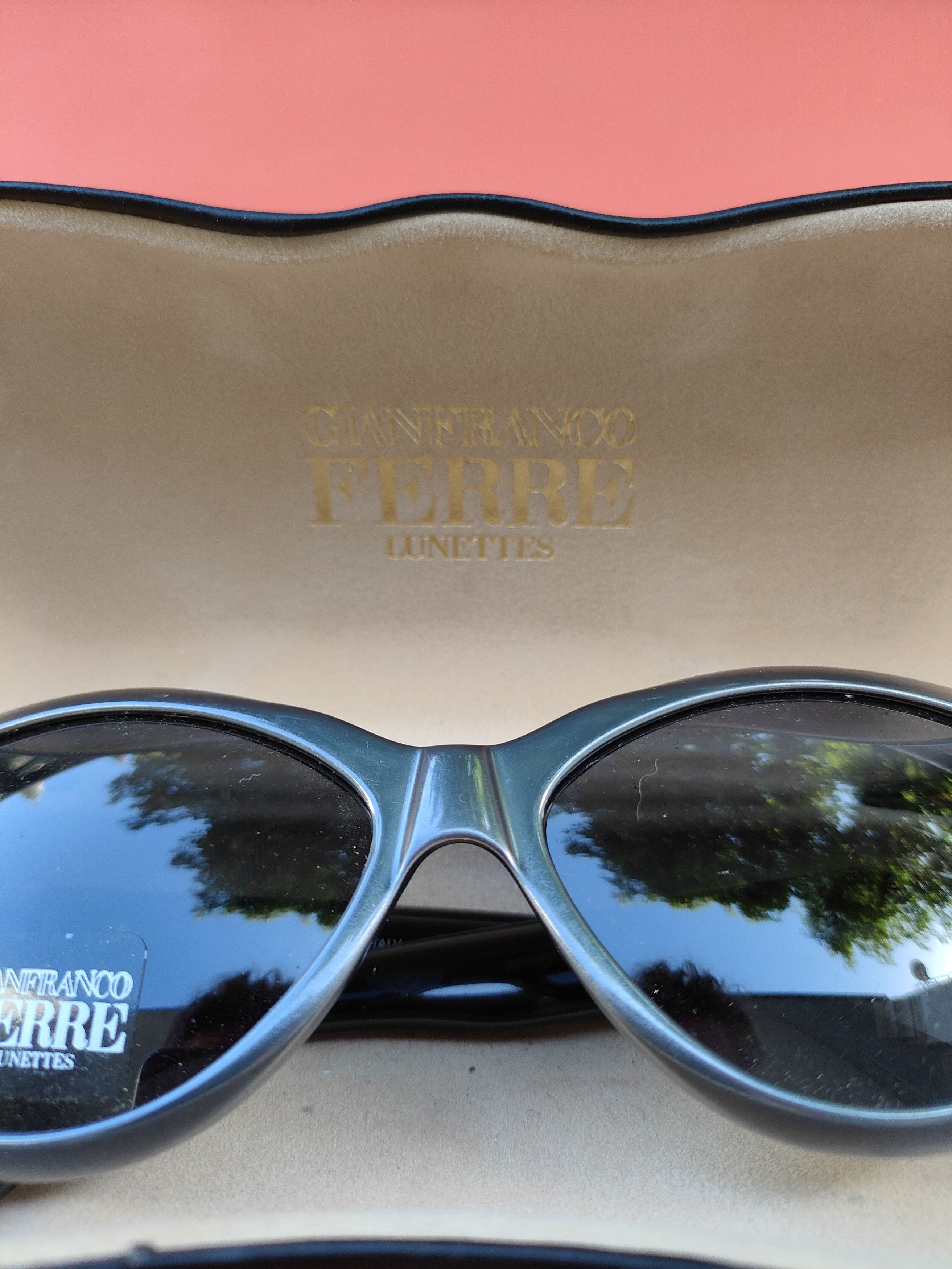 Gianfranco Ferre Gianfranco Ferre 90's Black & Silver Oval Cateye Sunglasses Size ONE SIZE - 12 Thumbnail