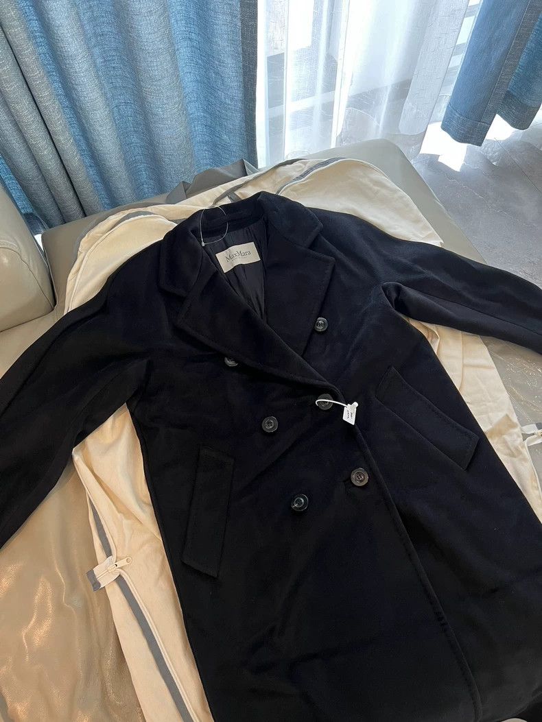Max Mara Max Mara Long black coat Size M / US 6-8 / IT 42-44 - 3 Thumbnail