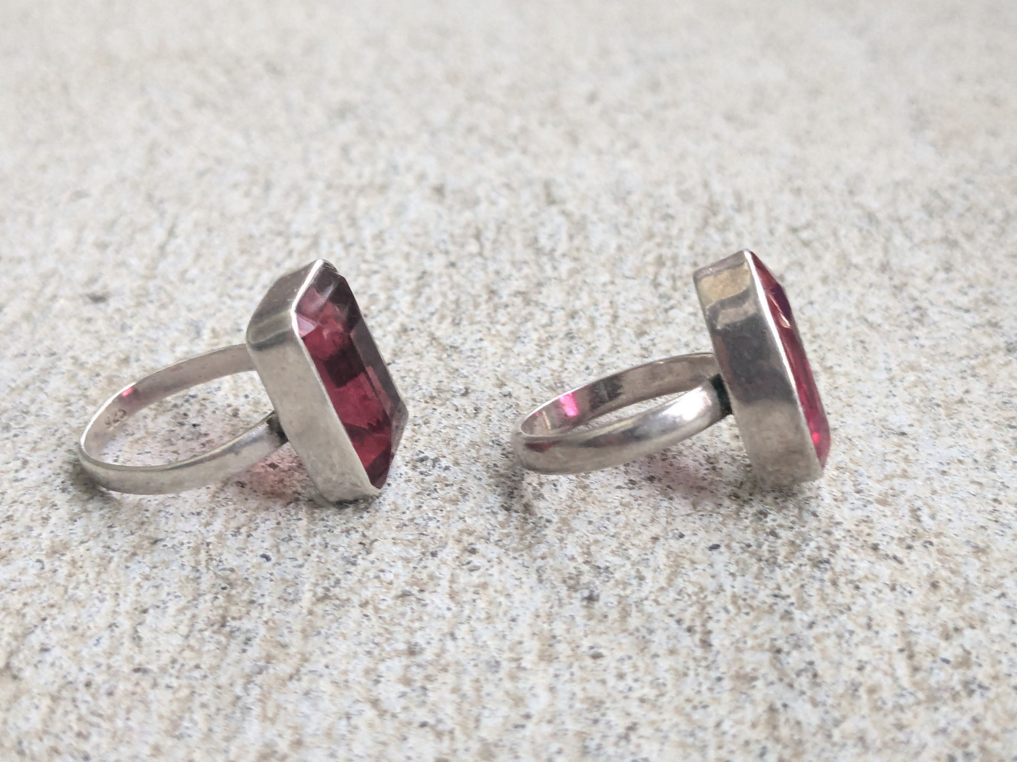 Jewelry × Vintage Vintage Sterling Silver Ring Red Glass 6.5 8.5 Rectangle Size ONE SIZE - 6 Thumbnail