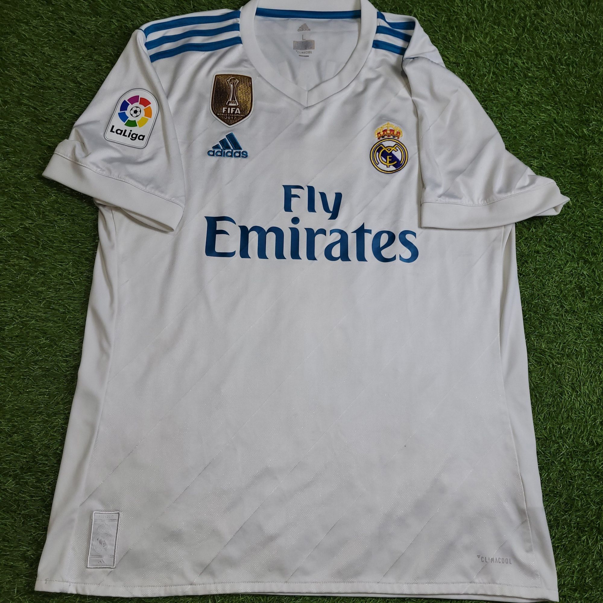 Adidas Cristiano Ronaldo Real Madrid 2017 2018 Soccer Jersey L Size US L / EU 52-54 / 3 - 2 Thumbnail