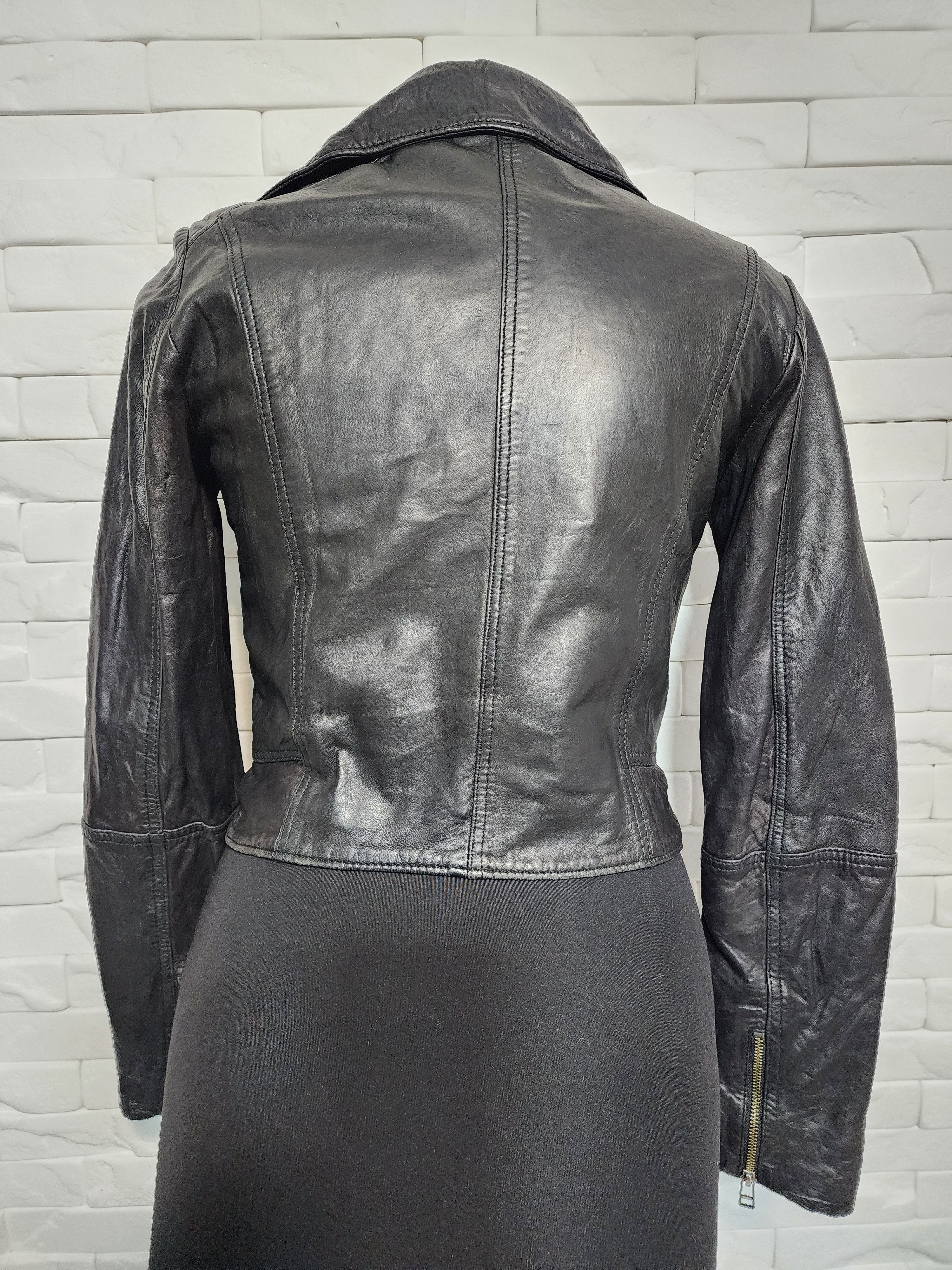 Other Black Leather Biker Jacket: Women's Metal Zipper Moto Jacket Size M / US 6-8 / IT 42-44 - 4 Thumbnail