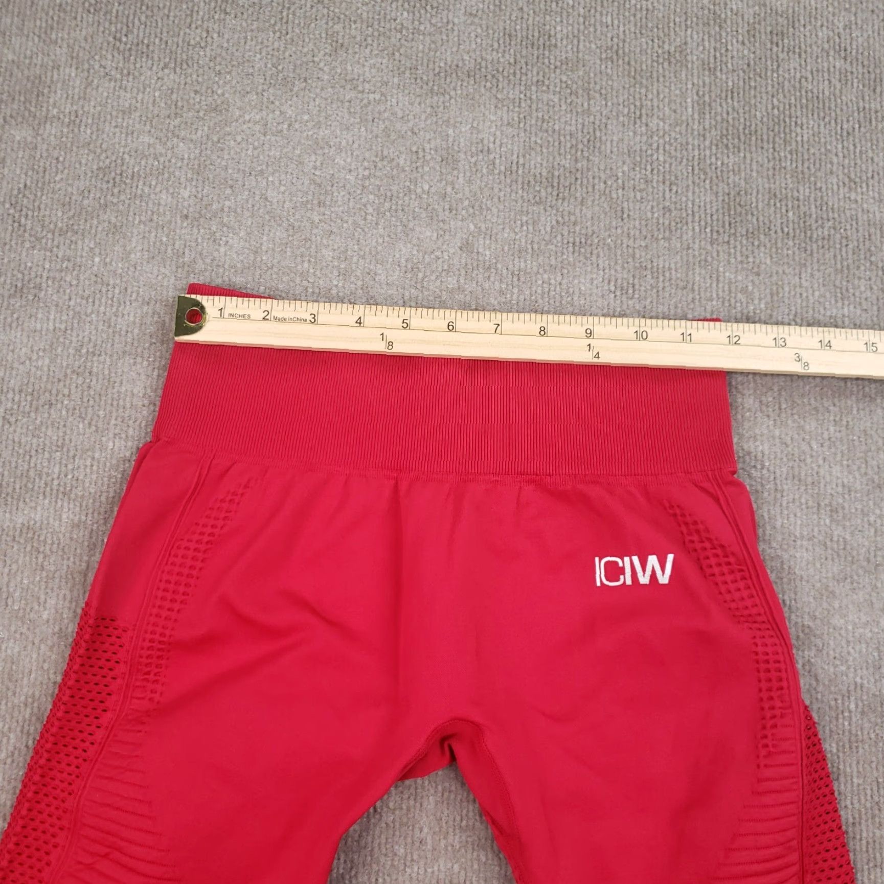 Vintage ICIW Women's Large Red Laser Cut Leggings Athleisure Active Wear Cropped Size 36" / US 14 / IT 50 - 4 Thumbnail