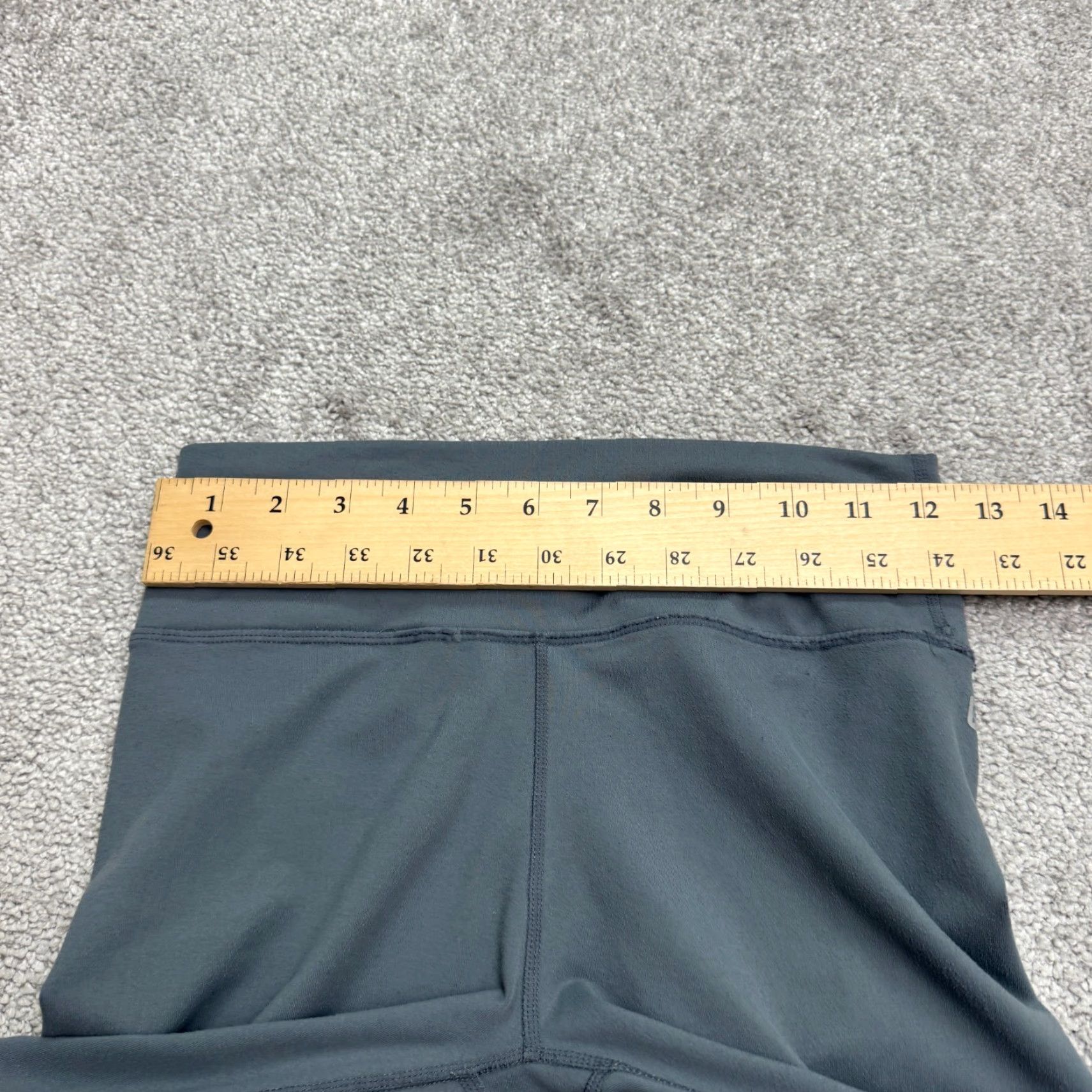 Fabletics VINTAGE None Fabletics Compression Cropped Leggings Womens Small Blue Activewear Leggings Small Blue Athleisure Yoga Women Size 28" / US 6 / IT 42 - 6 Thumbnail