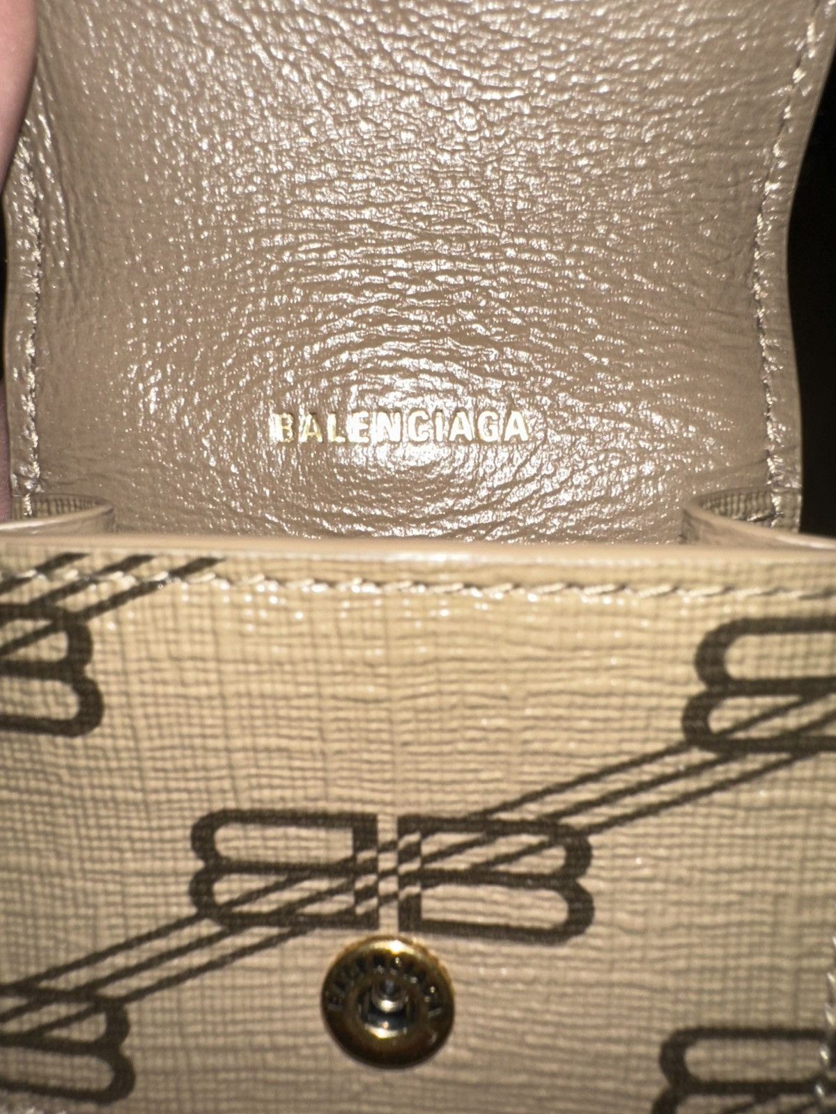 Balenciaga balenciaga BB monogram Cash AirPods holder Size ONE SIZE - 4 Thumbnail