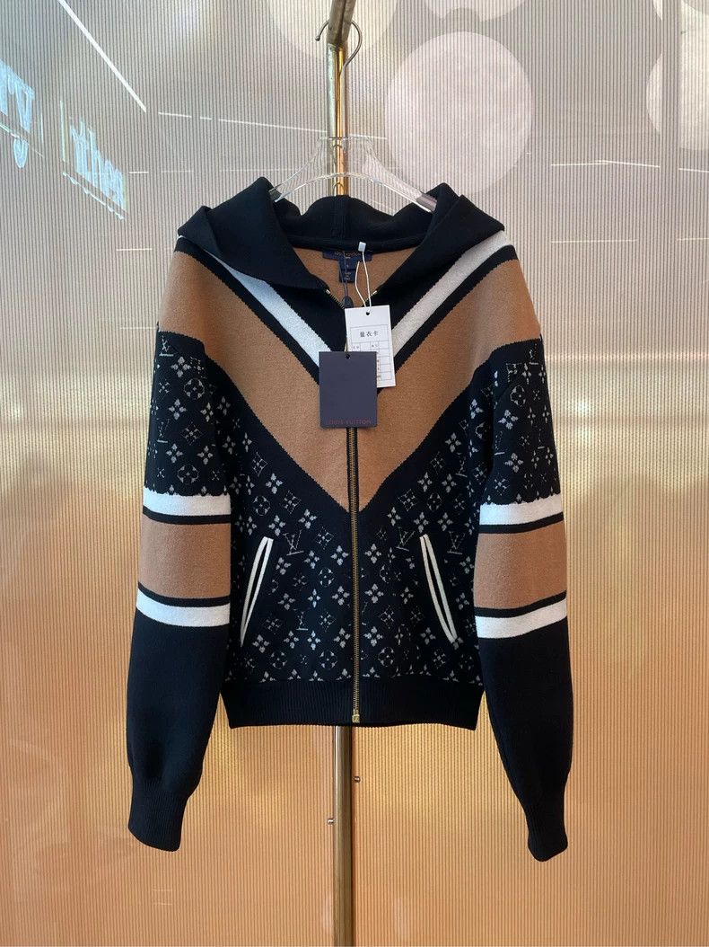 Louis Vuitton Louis Vuitton Color-block, presbyopic, full-print hooded ja Size S / US 4 / IT 40 - 2 Thumbnail