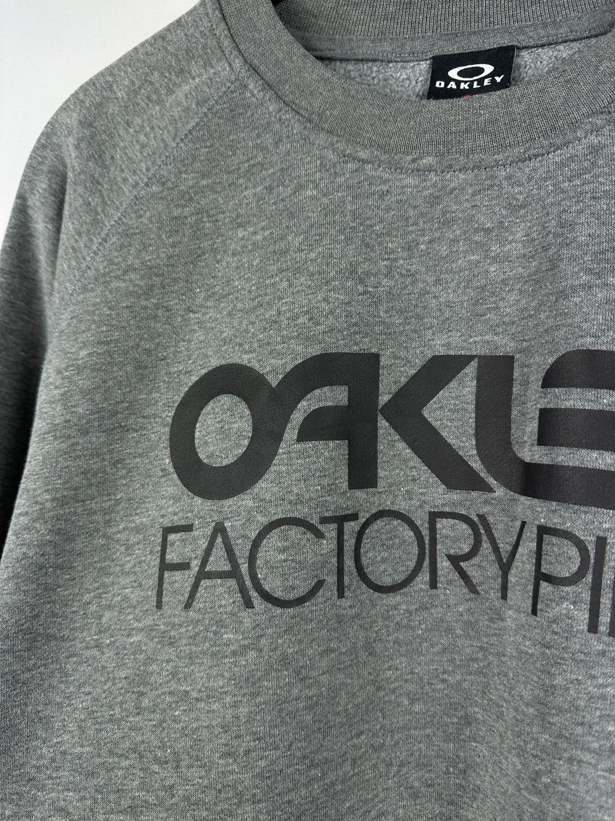 Oakley × Vintage Vintage Y2K Oakley Factory Pilot Logo Grey Sweatshirt Size US M / EU 48-50 / 2 - 5 Thumbnail