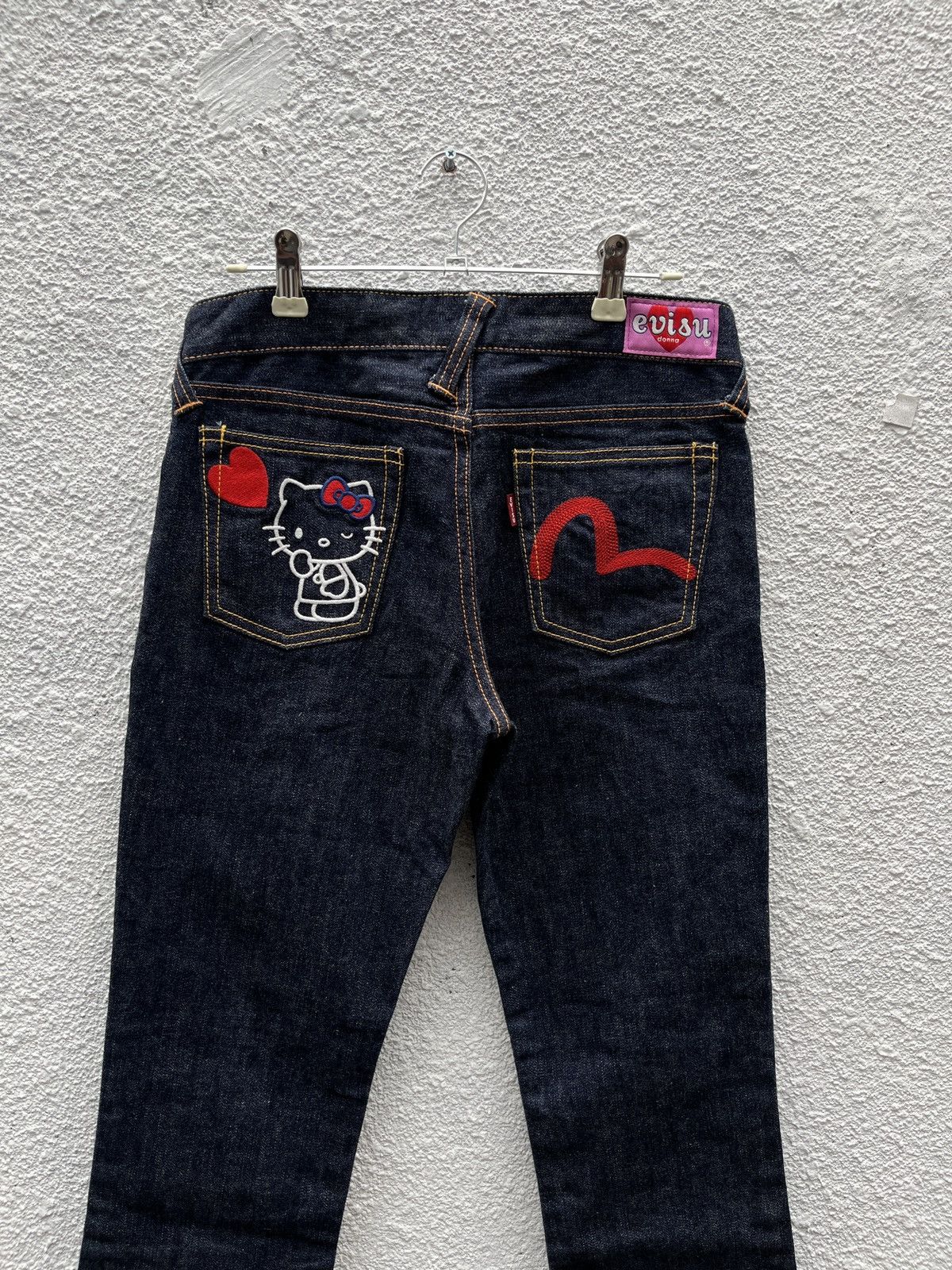 Evisu Evisu Donna Hello Kitty Embroidered Flared Jeans Size 27" / US 4 / IT 40 - 3 Thumbnail
