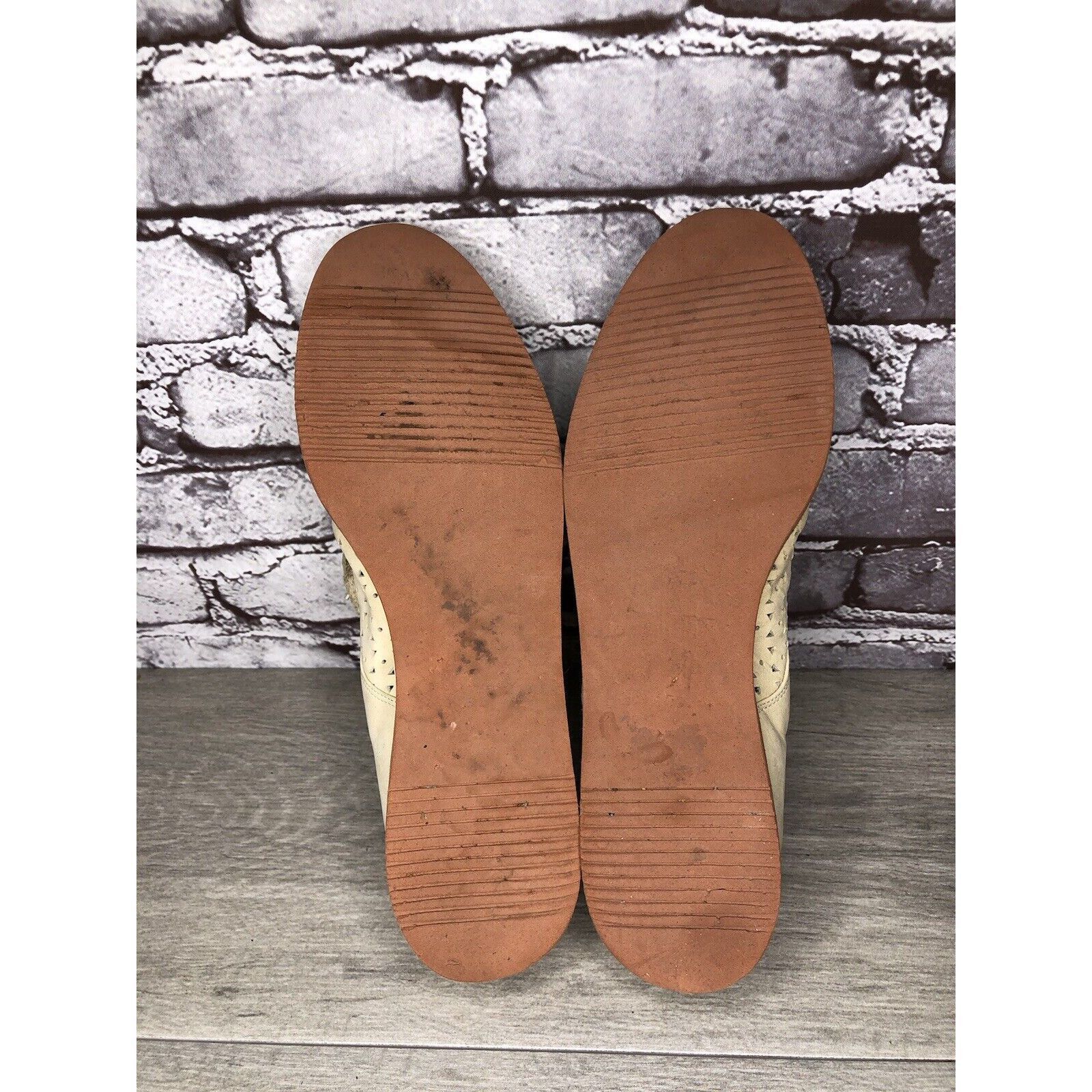 DKNY DKNY Beige Nubuck Leather Kiltie Perforated Lace Up Oxfords Size US 10 / IT 40 - 10 Thumbnail