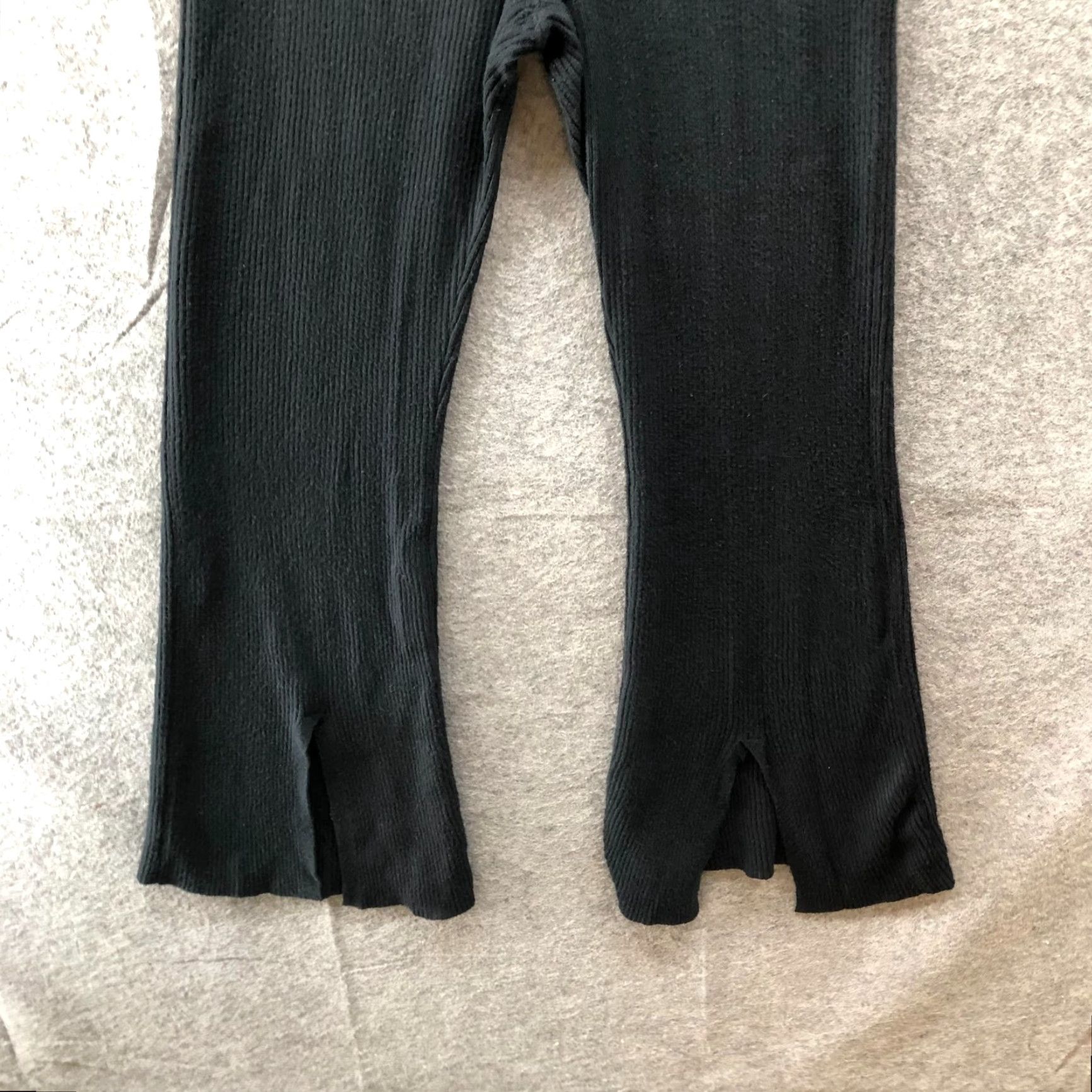 Abercrombie & Fitch Abercrombie & Fitch Split Hem Flare Ribbed Pants Womens S Black Pant Size S / US 4 / IT 40 - 4 Thumbnail