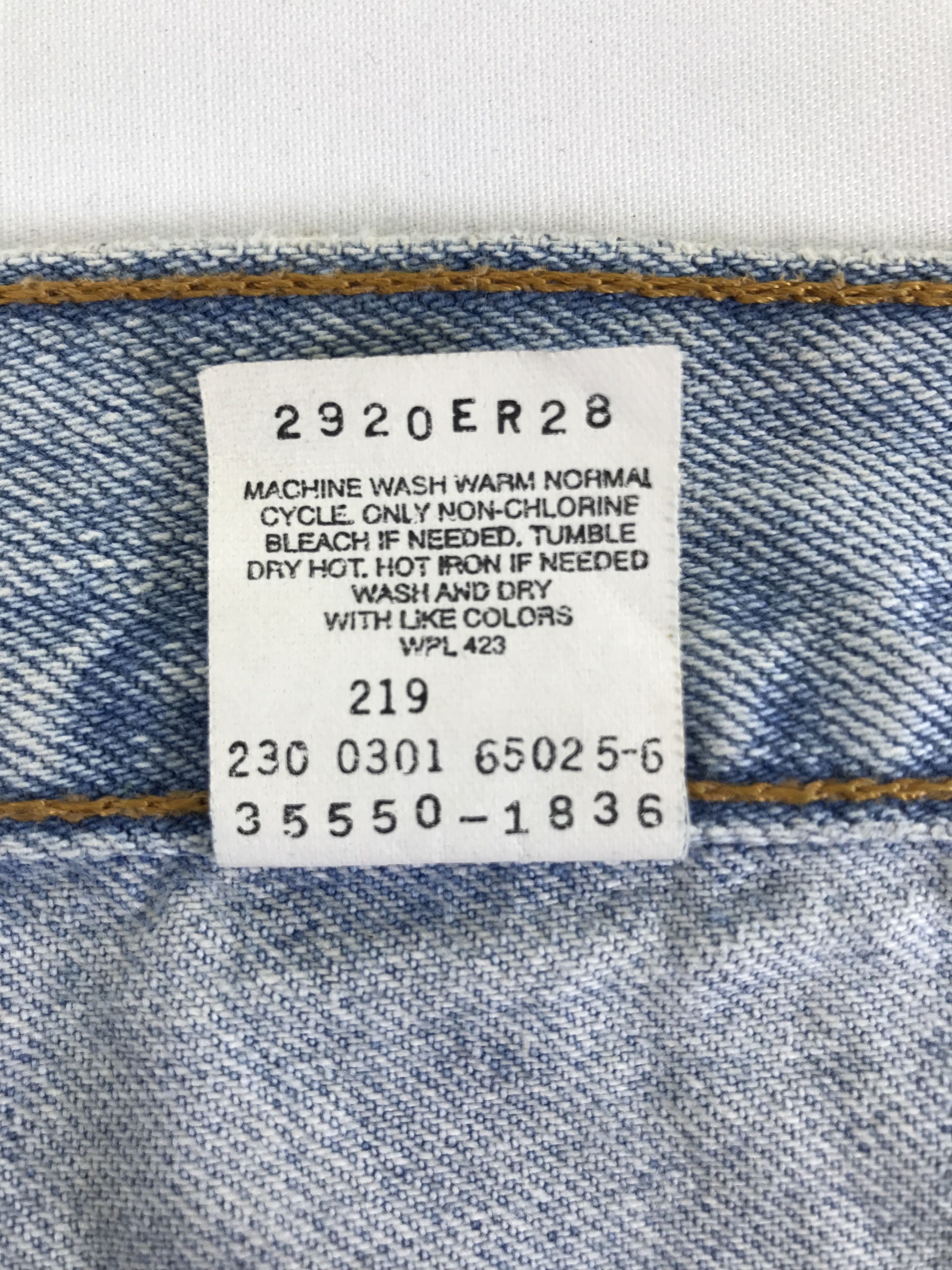 Levi's Vintage Levi's 550 Relaxed Fit Light Wash Short Jeans Size US 34 / EU 50 - 5 Thumbnail