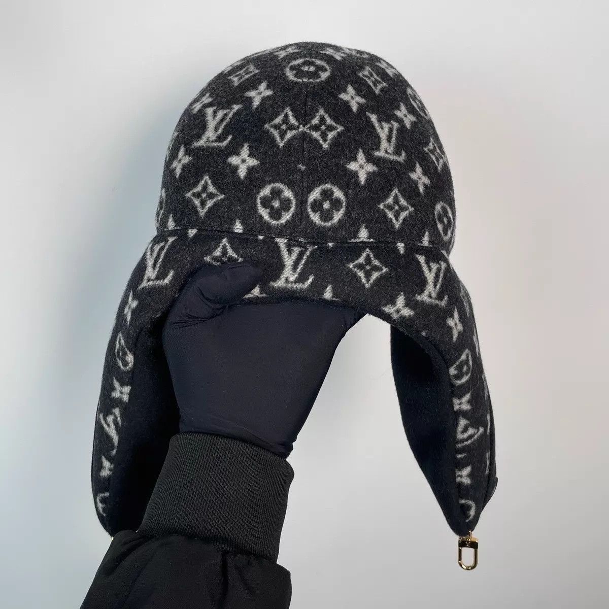 Louis Vuitton Louis Vuitton Carry On Wool Color Block Monogram Hat Size ONE SIZE - 1 Thumbnail