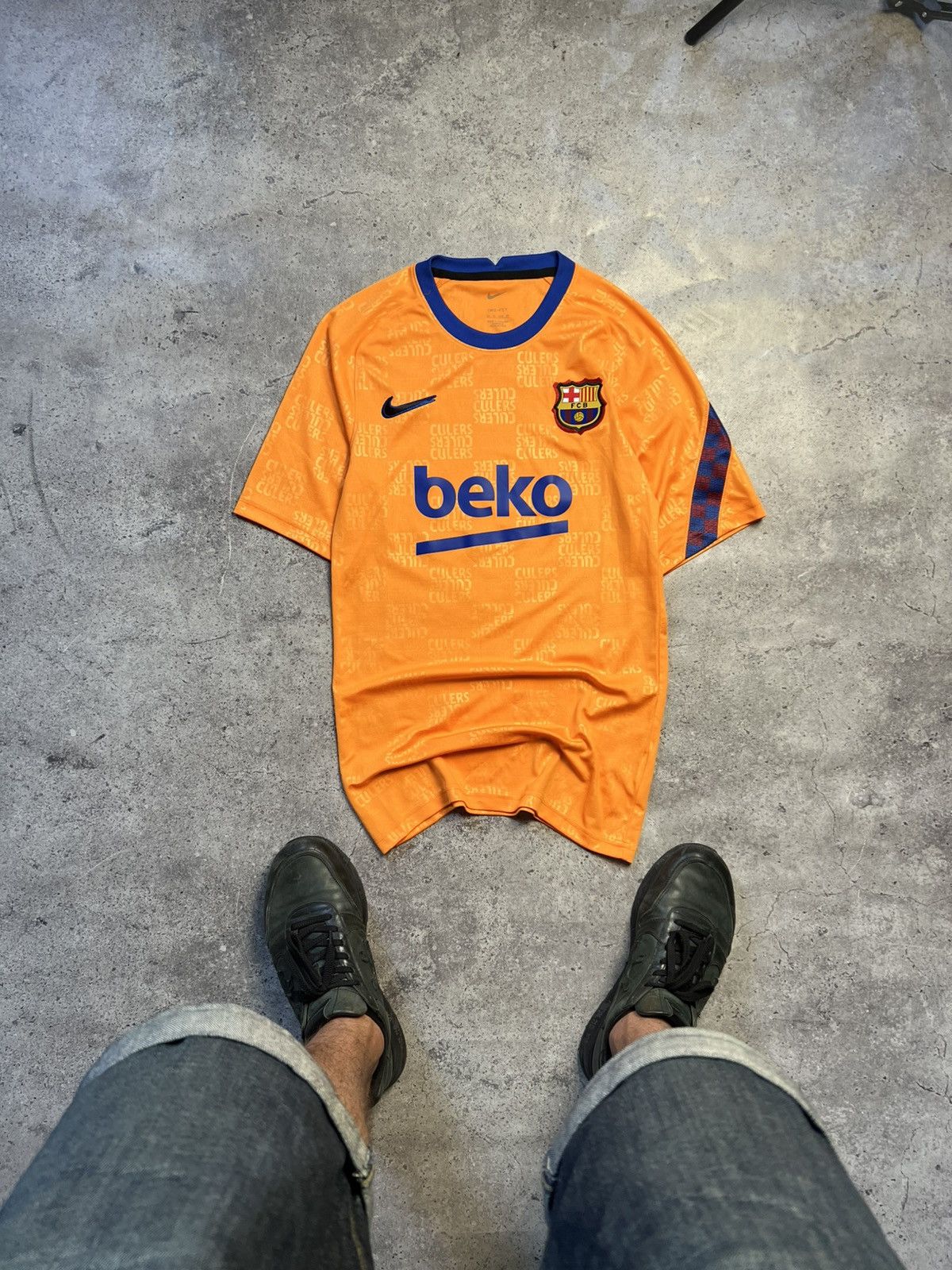 Nike Nike 2022 Barcelona Away Jersey Size US S / EU 44-46 / 1 - 1 Thumbnail