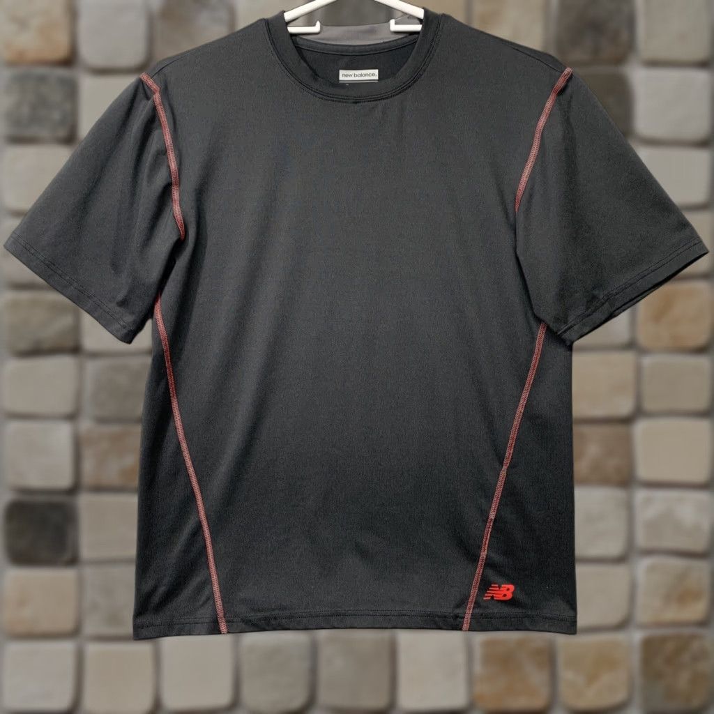 New Balance New Balance Athletic Top Women’s S Short Sleeve Running Black Quick Dry Shirt Size S / US 4 / IT 40 - 1 Thumbnail
