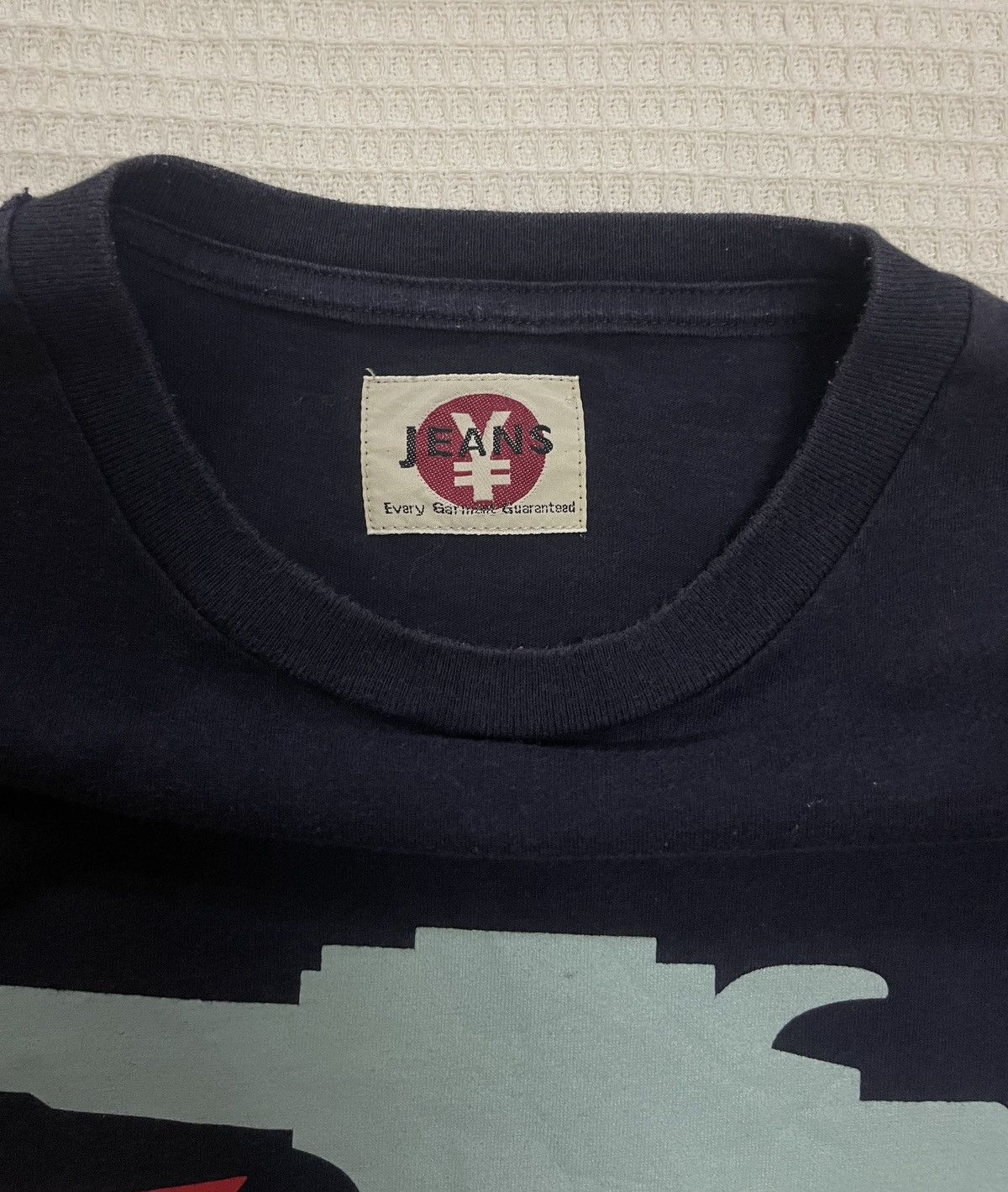 Evisu Vintage 90s ¥en Jeans For Border a Gun Graphic Tshirt Size US S / EU 44-46 / 1 - 11 Thumbnail