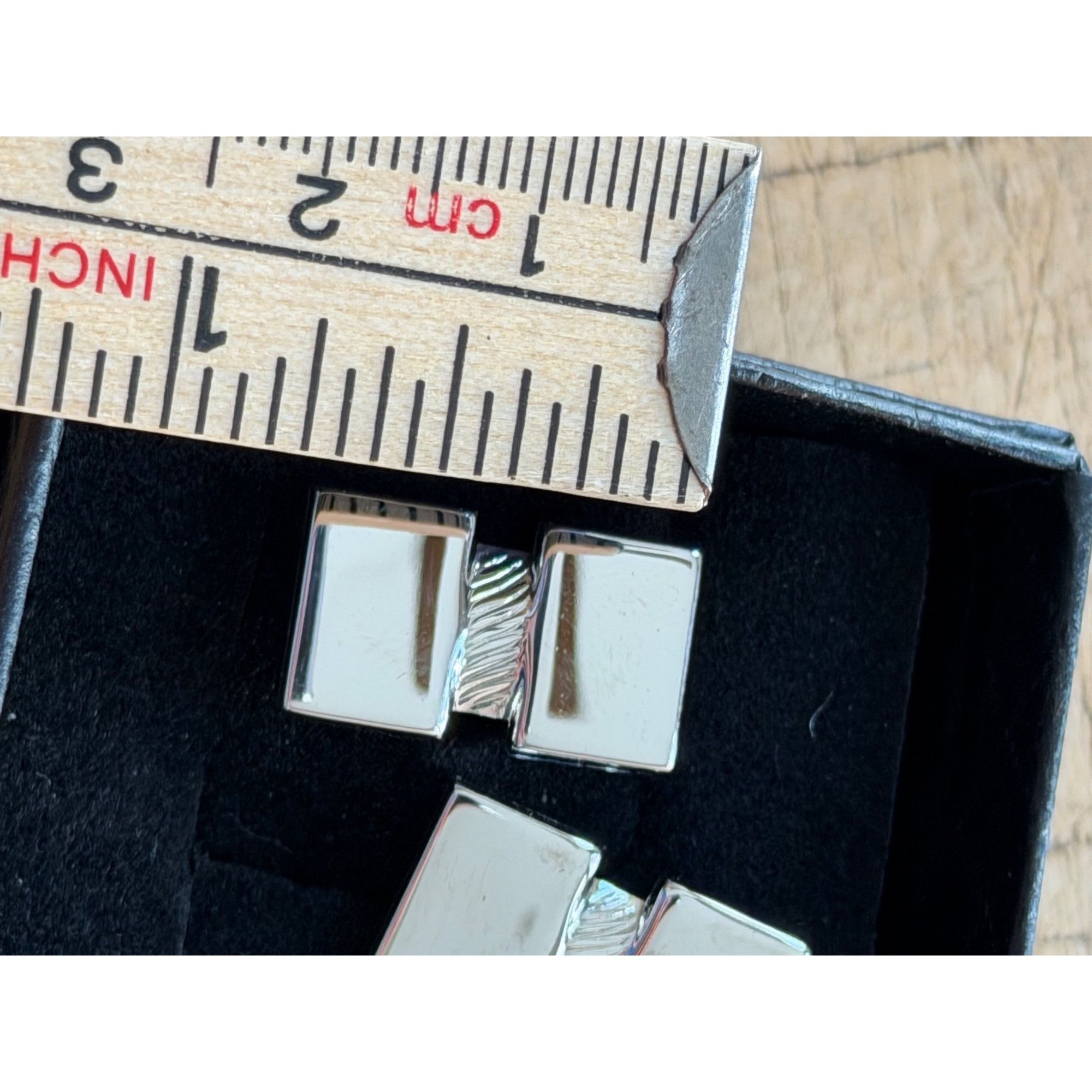 Other Silver Square Cufflinks With Ribbed Detail In Gift Box Size ONE SIZE - 3 Thumbnail