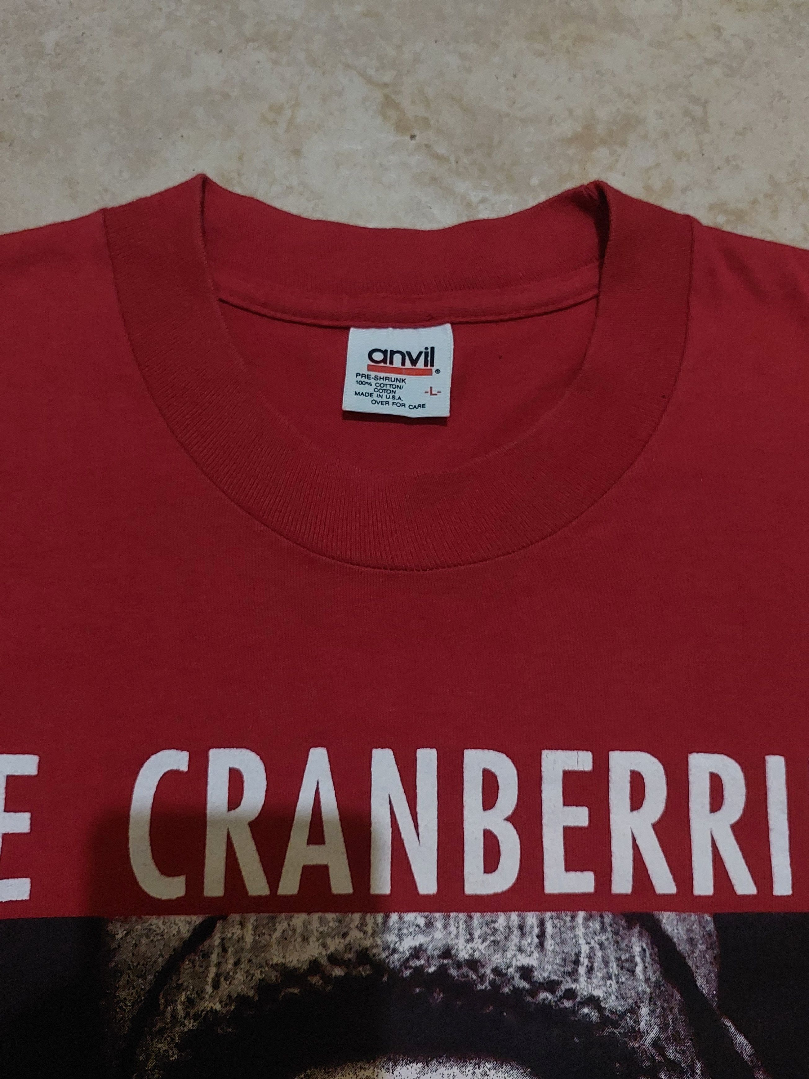 Band Tees Rare vintage 1993 The Cranberries 'Put Me Down' Size US L / EU 52-54 / 3 - 4 Thumbnail