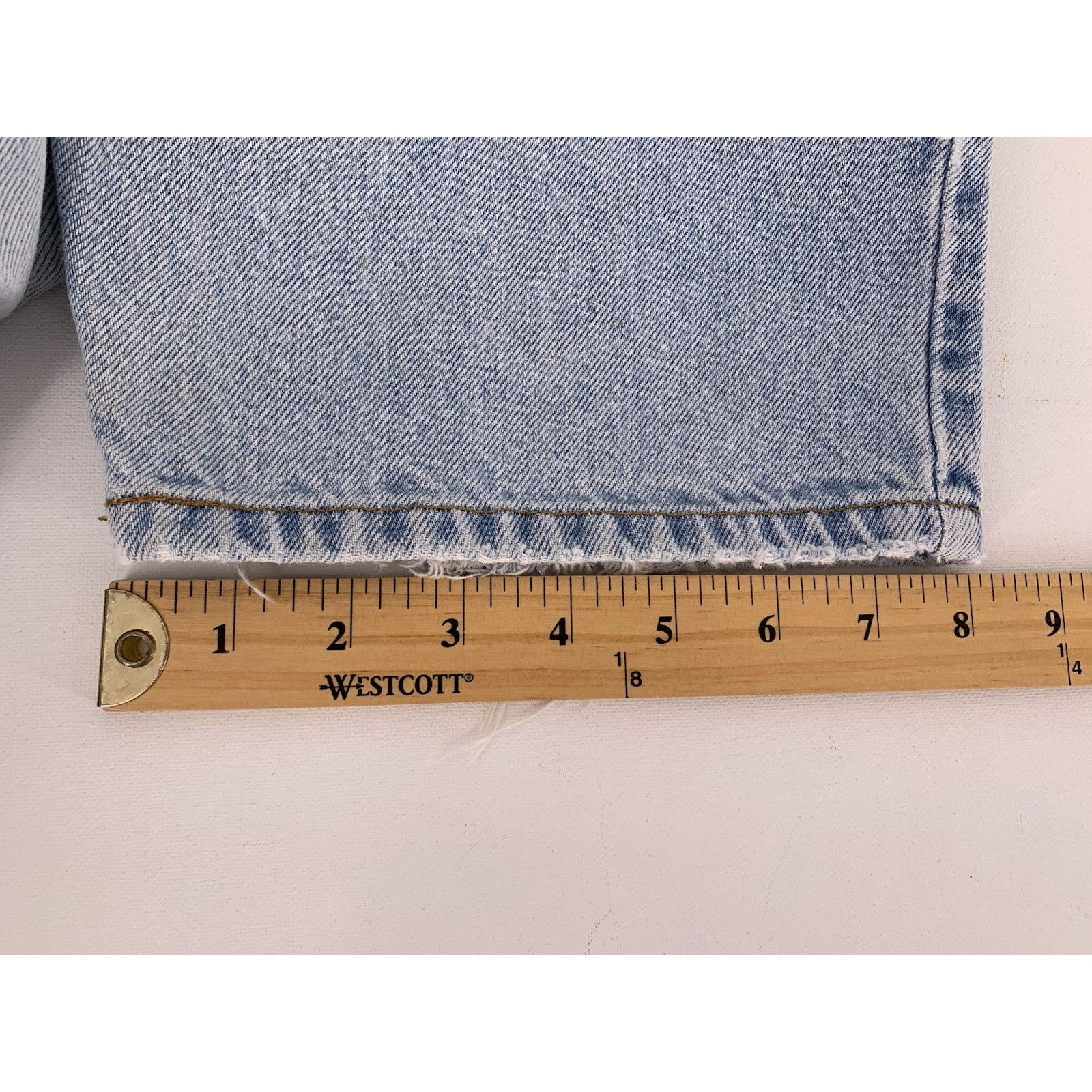Levi's VTG Levi’s 550 Jeans 38x30 Blue Relaxed Fit USA Thrashed Size US 38 / EU 54 - 13 Thumbnail