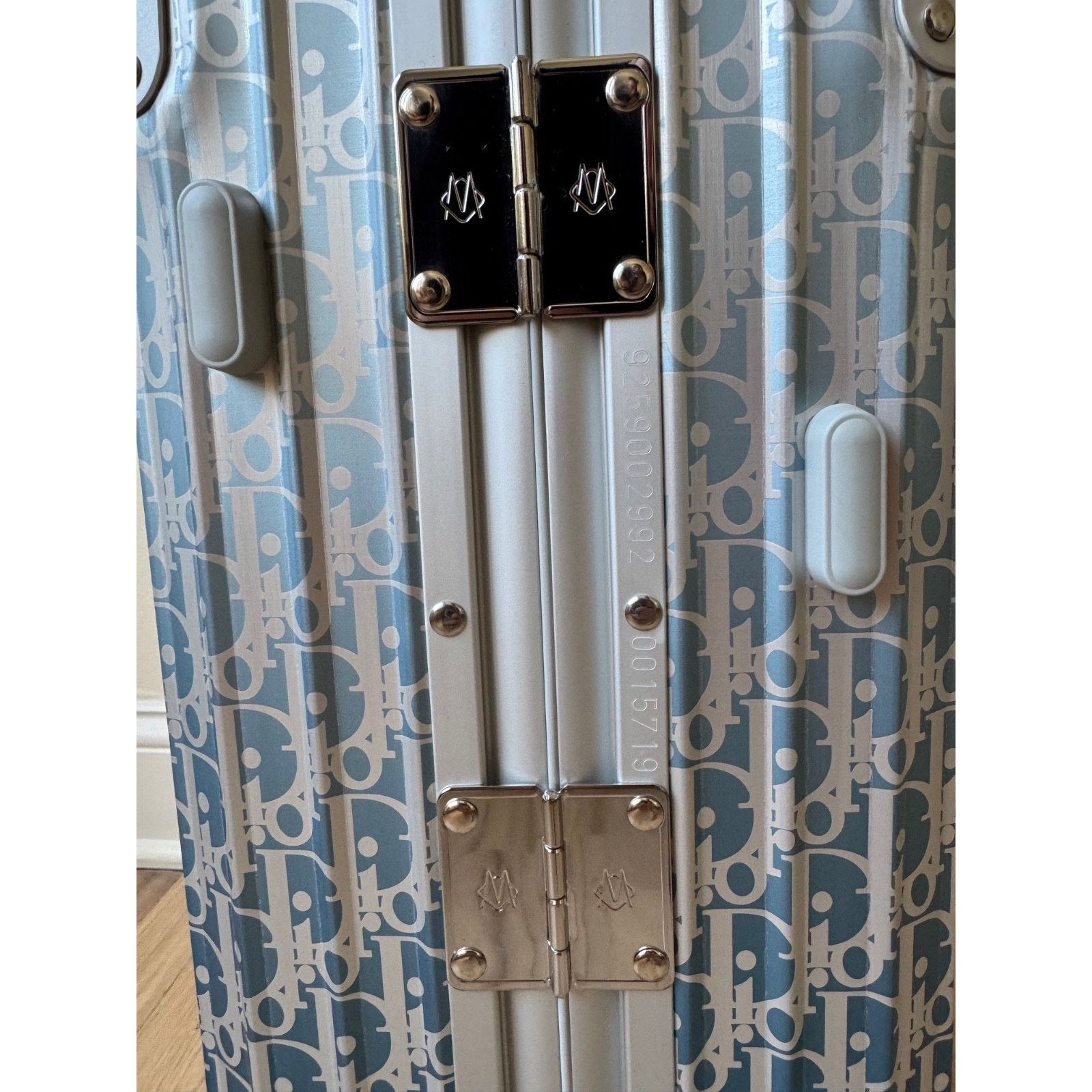 Dior Dior x Rimowa 4-Wheel Cabin Suitcase Aluminium Silver Size ONE SIZE - 8 Thumbnail