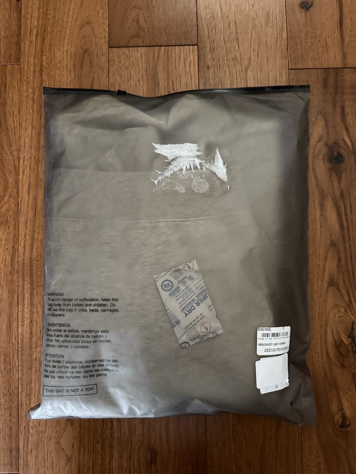 Essentials × FOG × Fear of God Fear of God Essentials Mockneck Sweatshirt Light Oatmeal Size US M / EU 48-50 / 2 - 9 Thumbnail