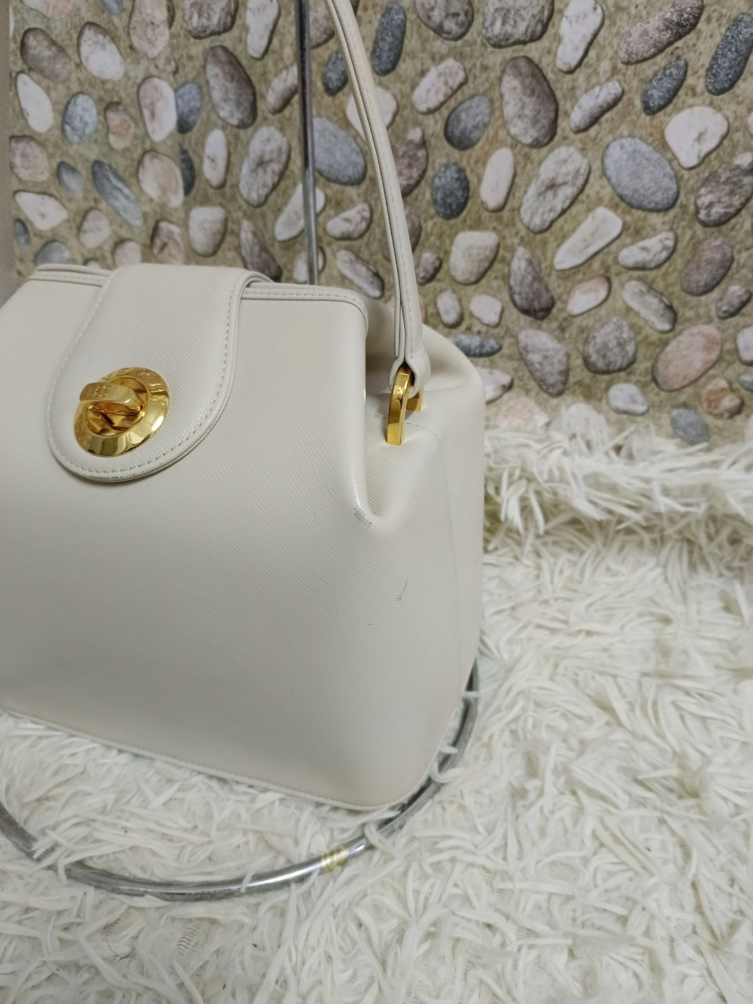 Givenchy GIVENCHY TURNLOCK BUCKLE MILK BOX Size ONE SIZE - 3 Thumbnail