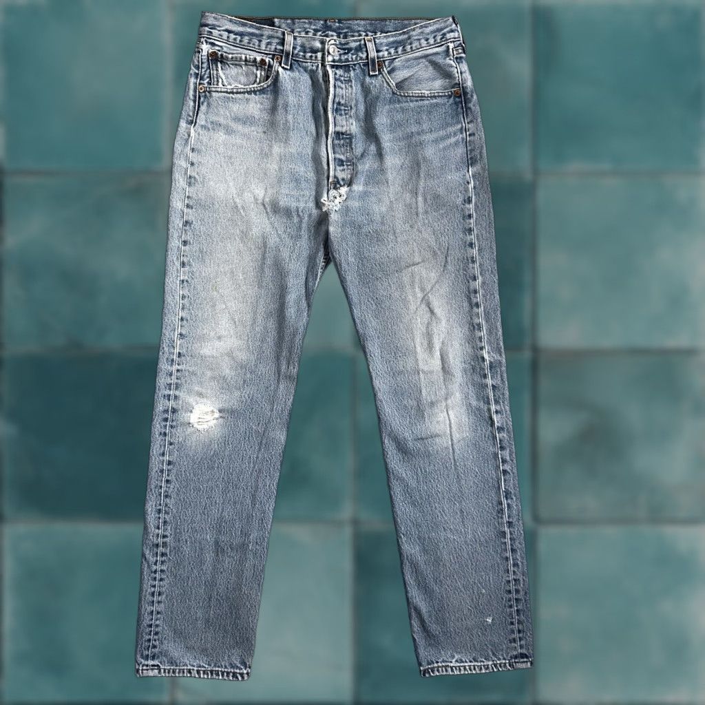 Levi's VINTAGE Levi's 501 Jeans Men's Regular Fit Straight Leg 90s Light Wash Denim 34x36 Size US 34 / EU 50 - 1 Thumbnail