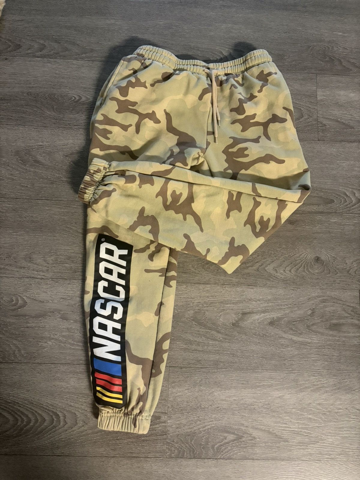 NASCAR Nascar Beige Camo Jogger Pants with Logo Size 28" / US 6 / IT 42 - 13 Thumbnail