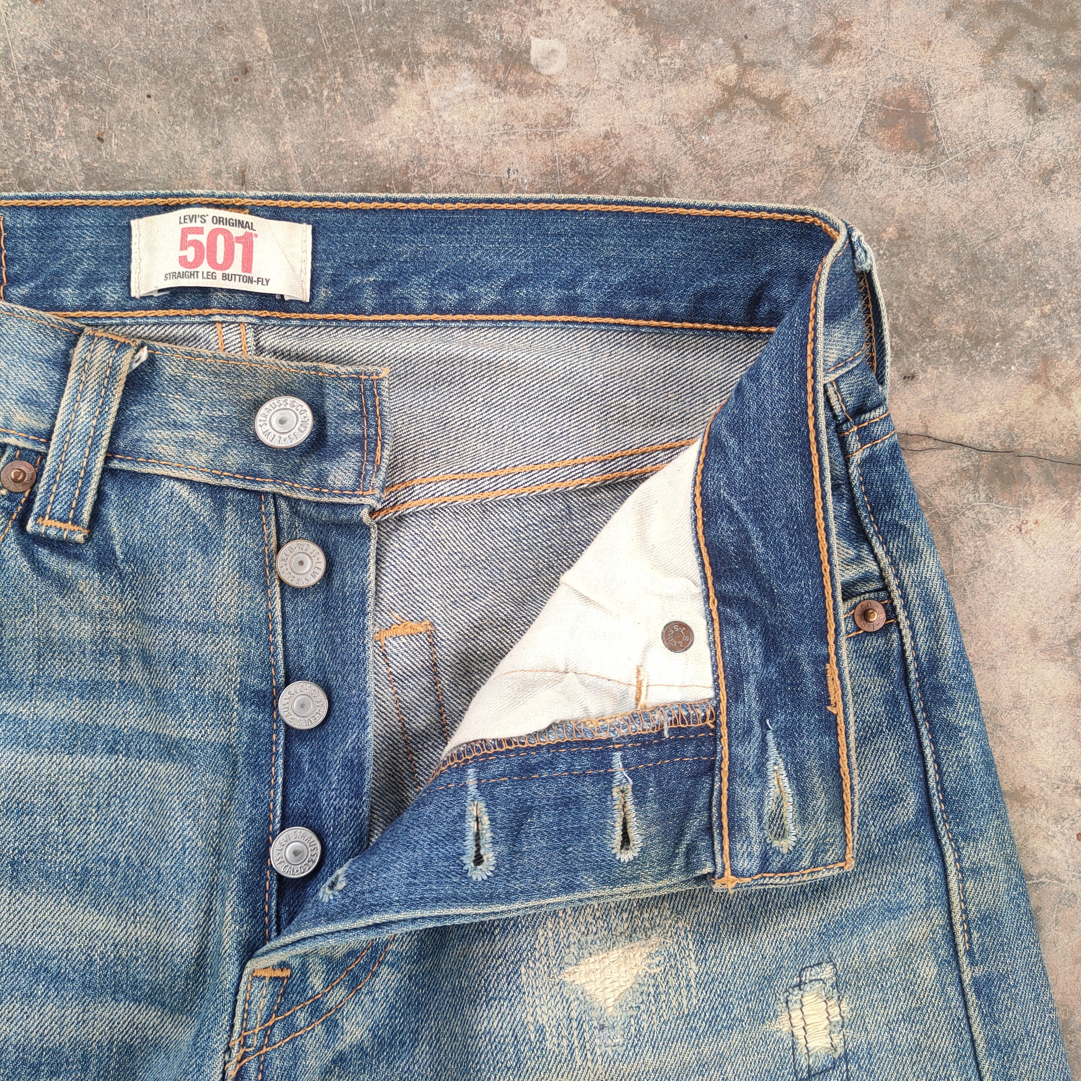 Levi's W29 VINTAGE LEVI'S 501 RUSTY FADED RIPPED JEANS DENIM PANTS Size US 29 - 8 Thumbnail