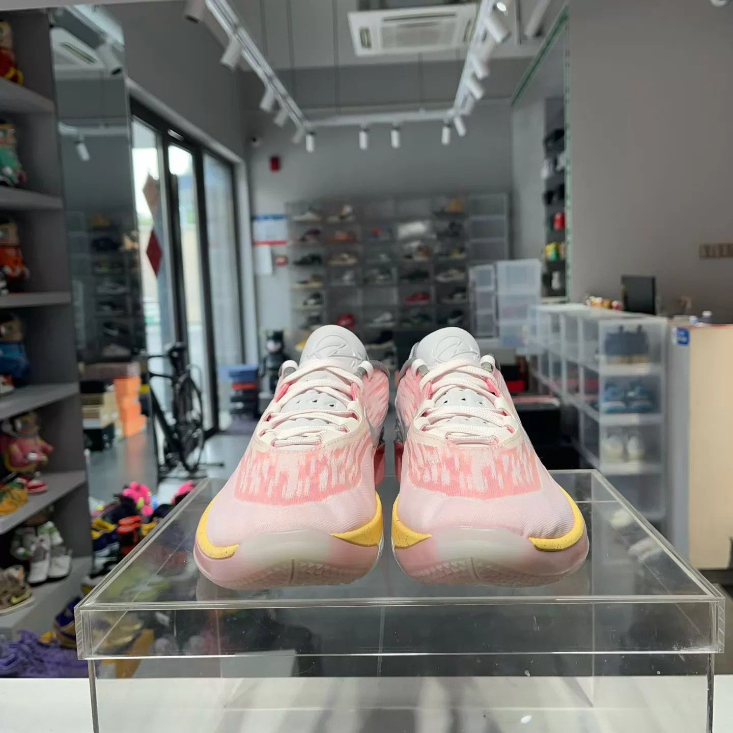 Nike Nike Zoom GT Cut 2 Peach EUR 44 Size US 11 / EU 44 - 1 Thumbnail